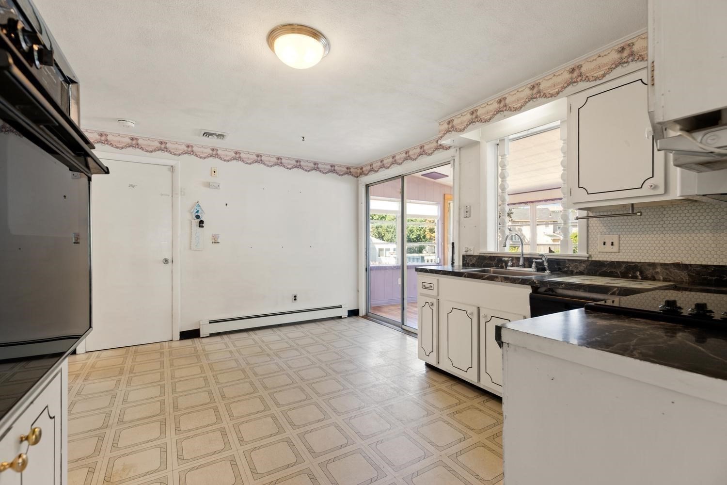 4 Mayflower Property Photo 12