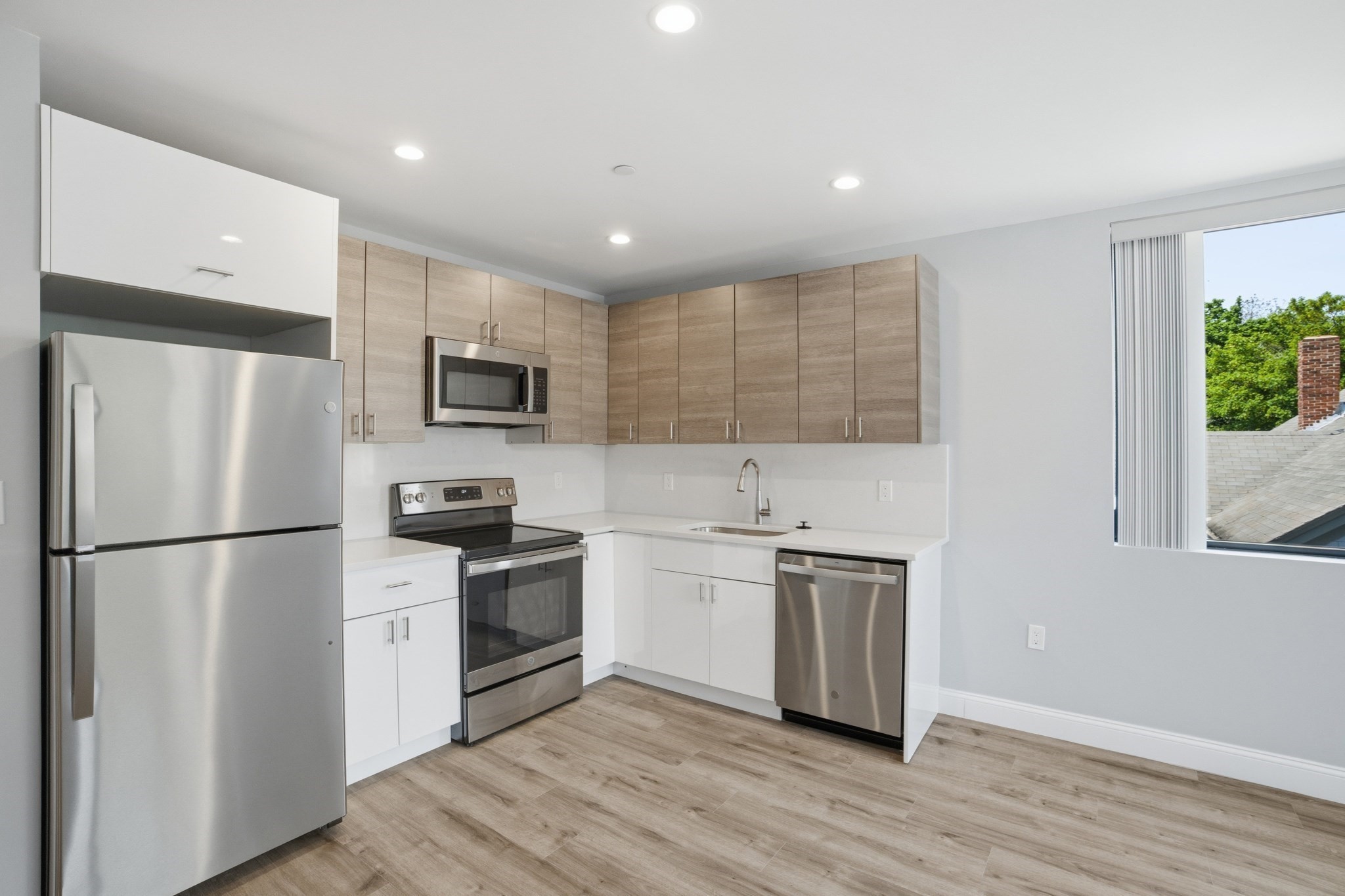 632 Centre St # 303 Property Photo 1
