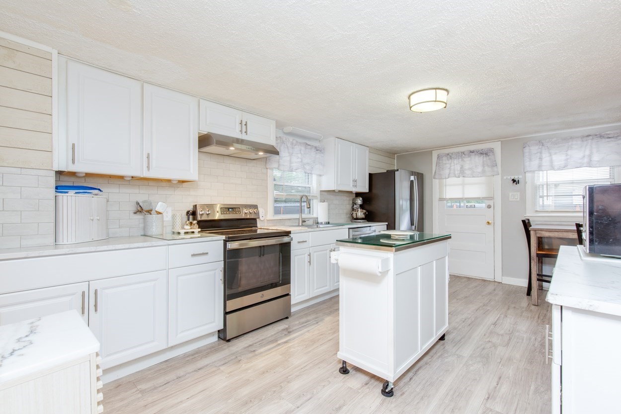 119 Lawrence St Property Photo 12