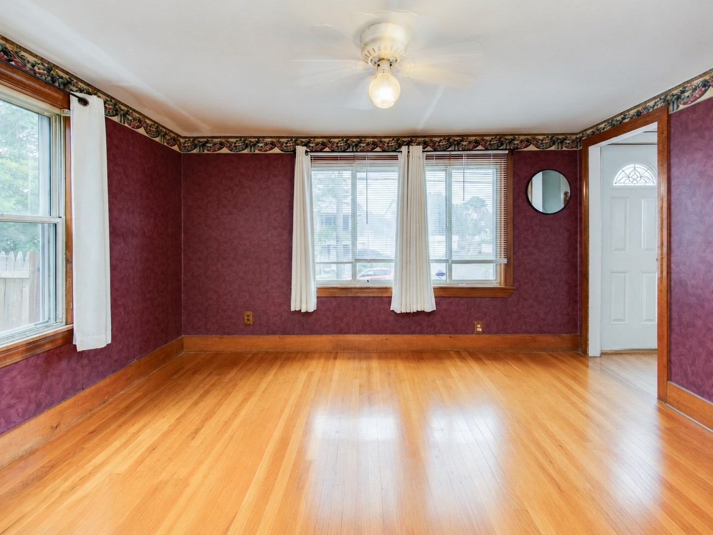 119 Lawrence St Property Photo 17