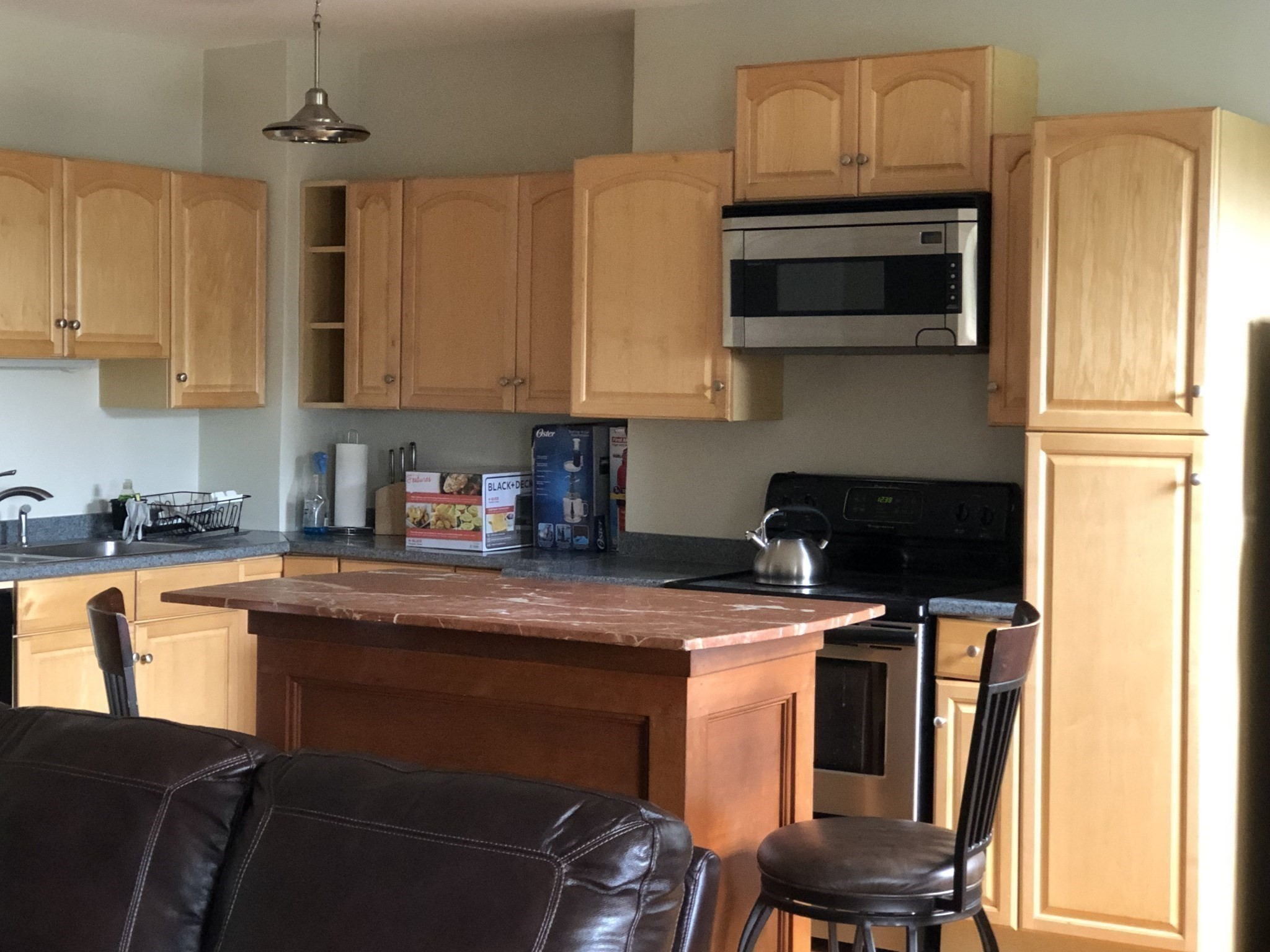 318 Tappan Property Photo 6