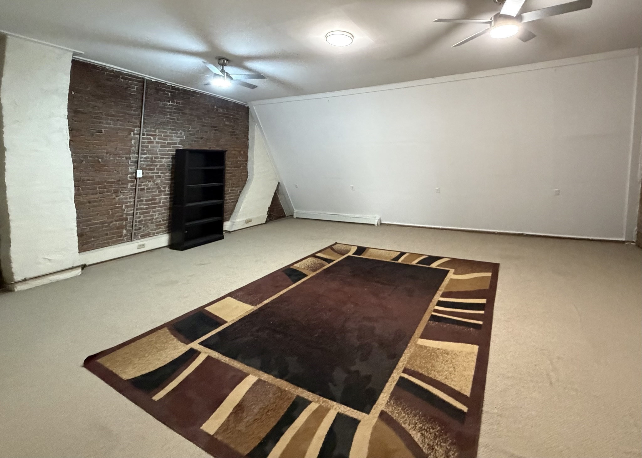 318 Tappan Property Photo 11