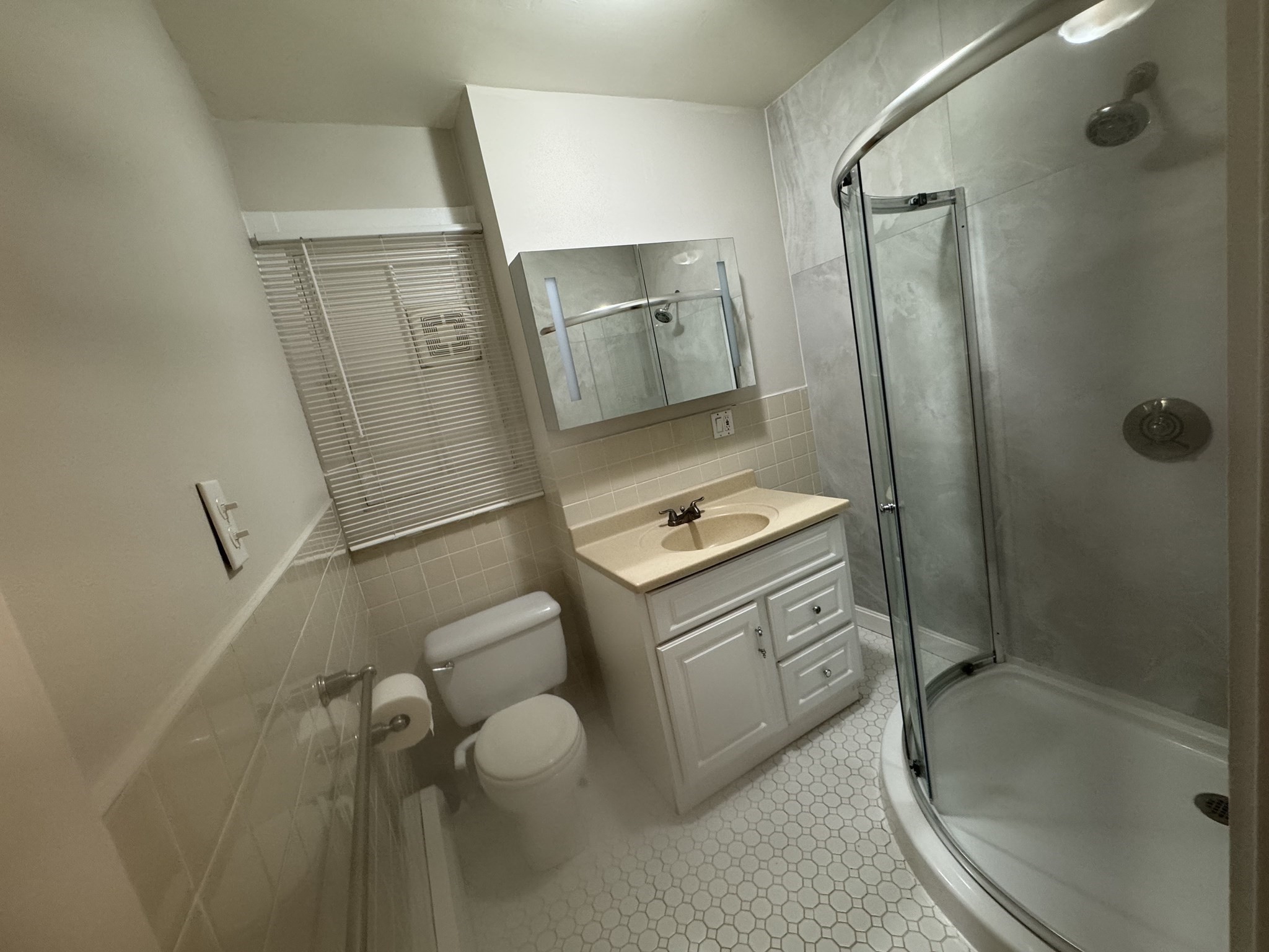 318 Tappan Property Photo 12