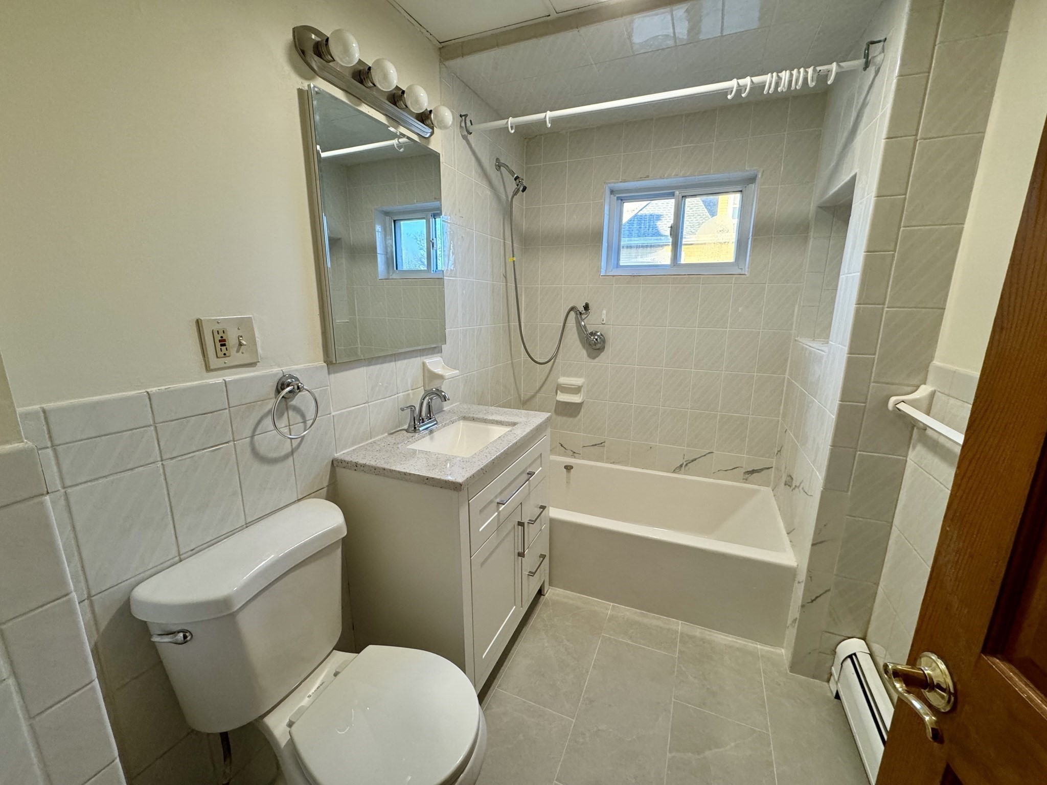 193 Belgrade # 2 Property Photo 4