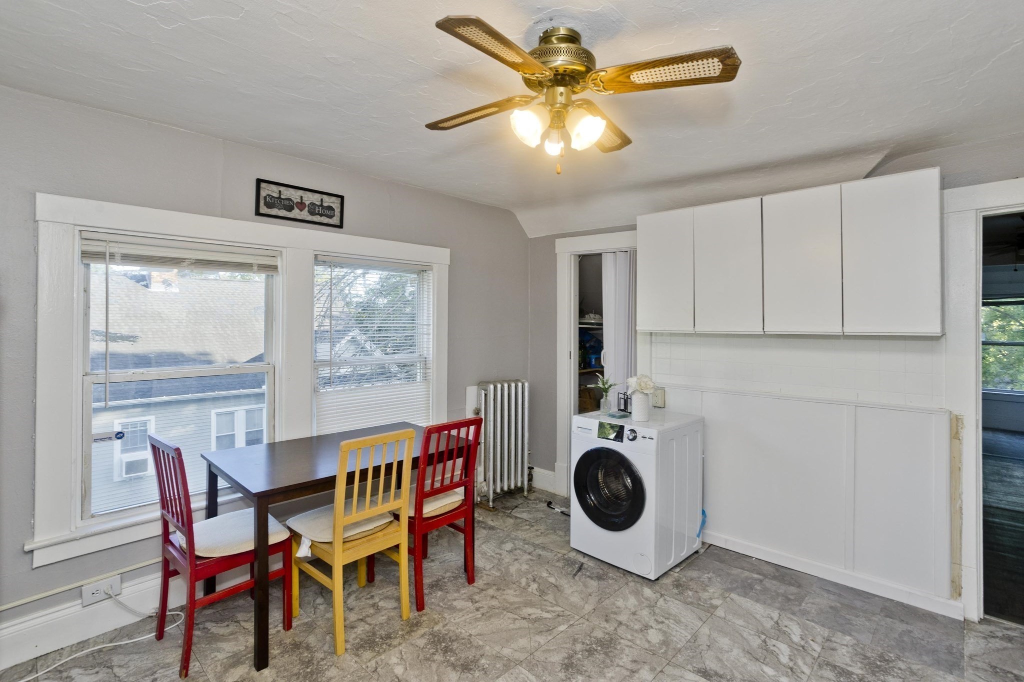 104 Narragansett St Property Photo 27