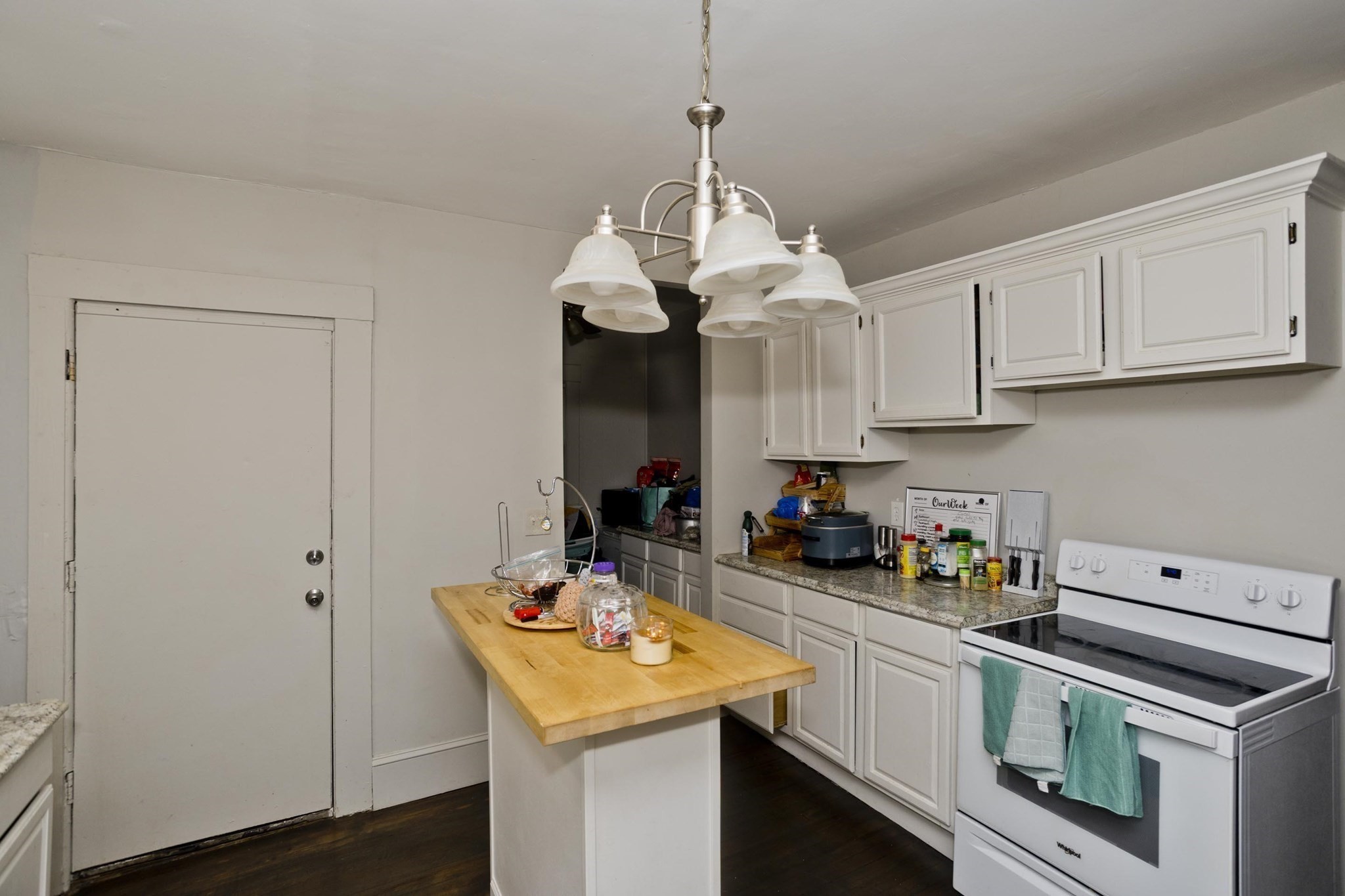 104 Narragansett St Property Photo 32