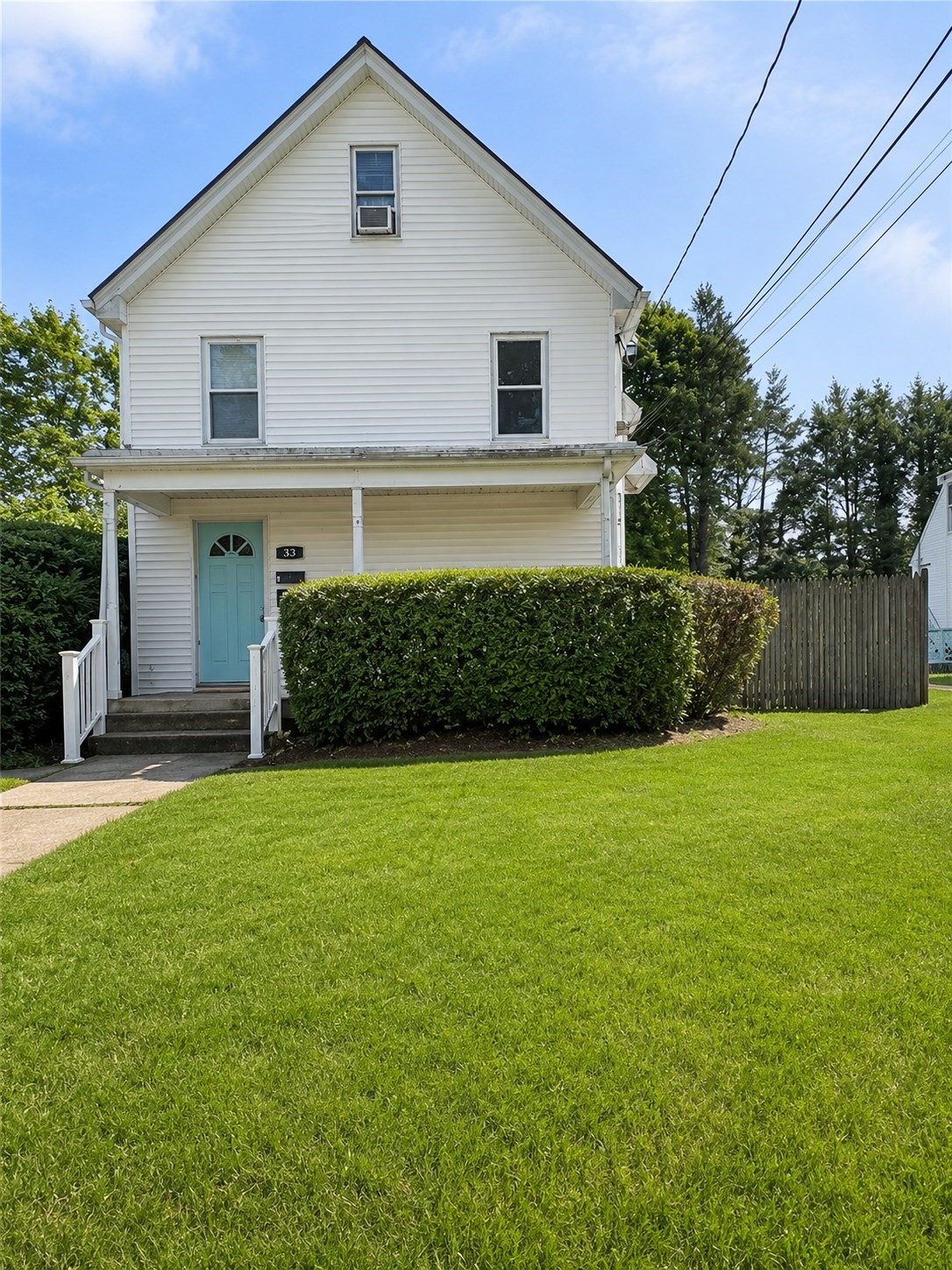 33 E Chestnut St Property Photo 1