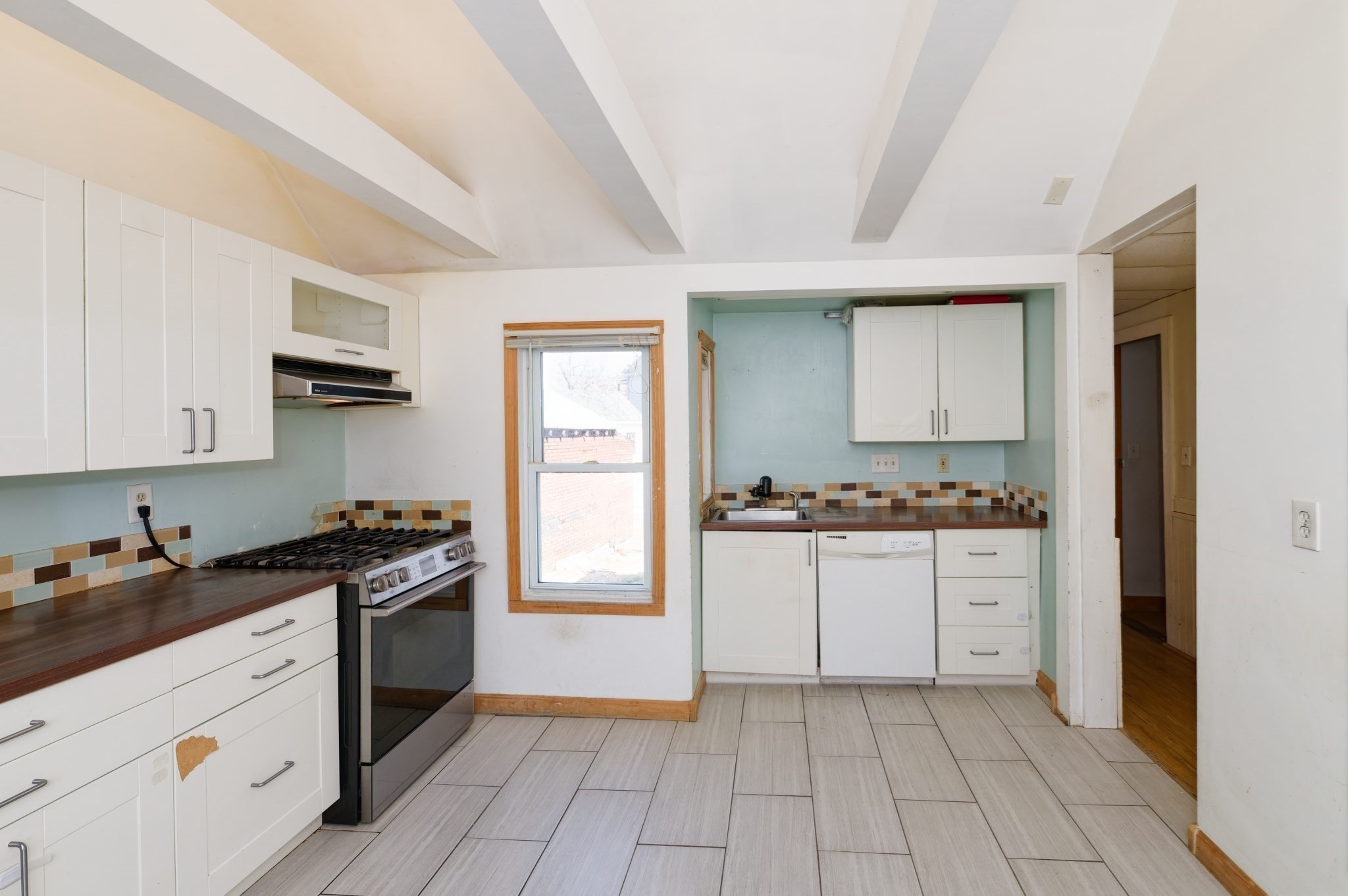 7 Cross St Property Photo 4