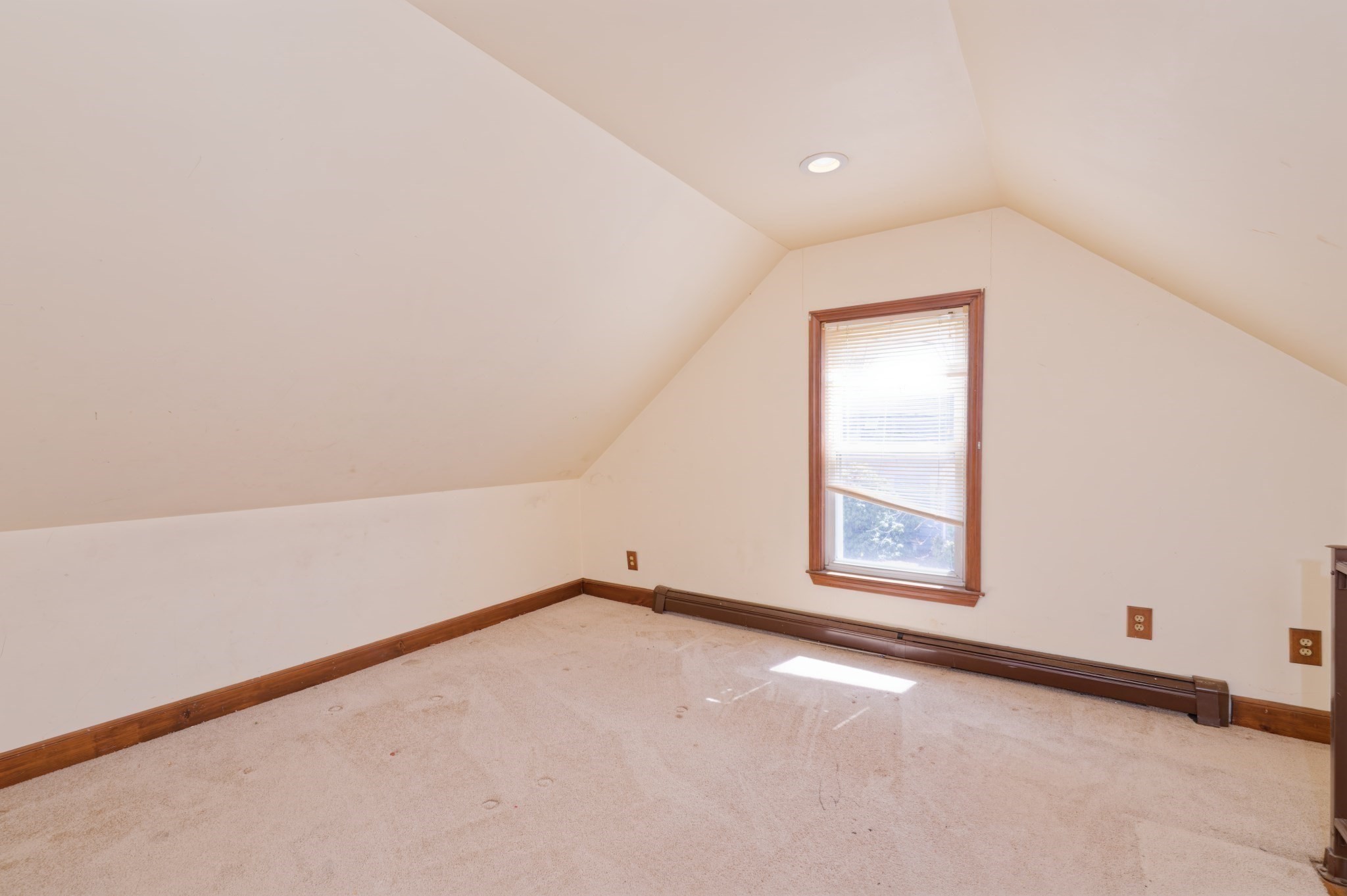7 Cross St Property Photo 18
