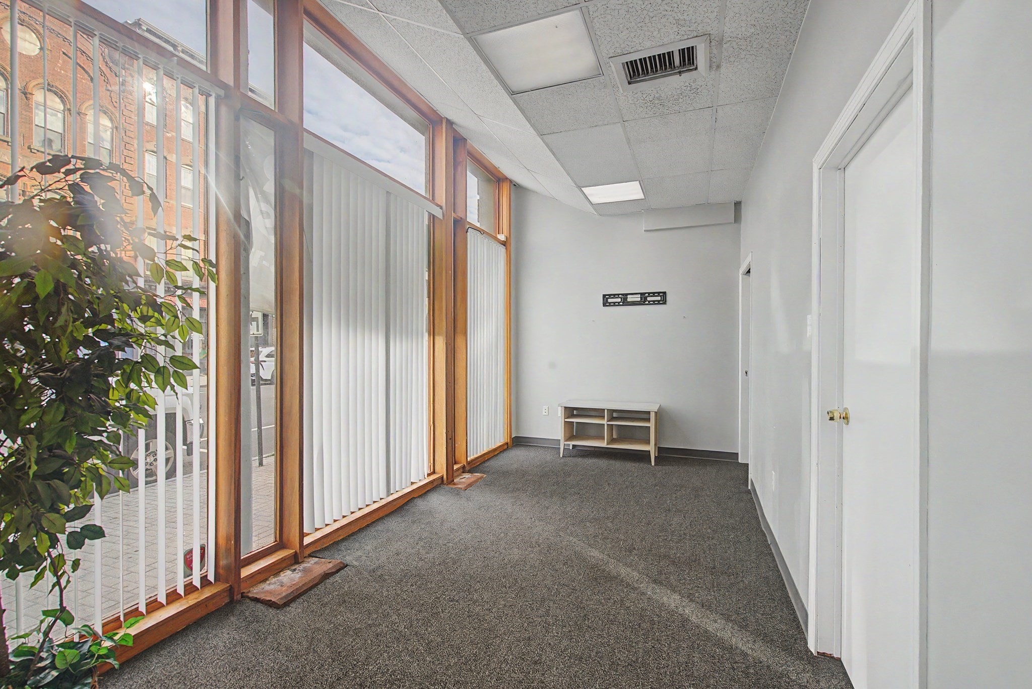 176 High St Property Photo 2