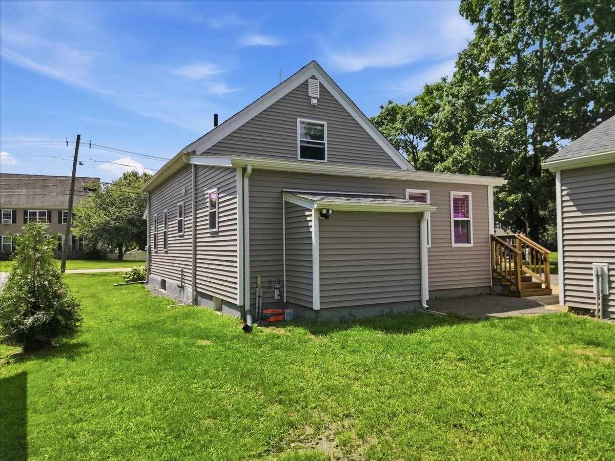 246 Thurber Ave Property Photo 12