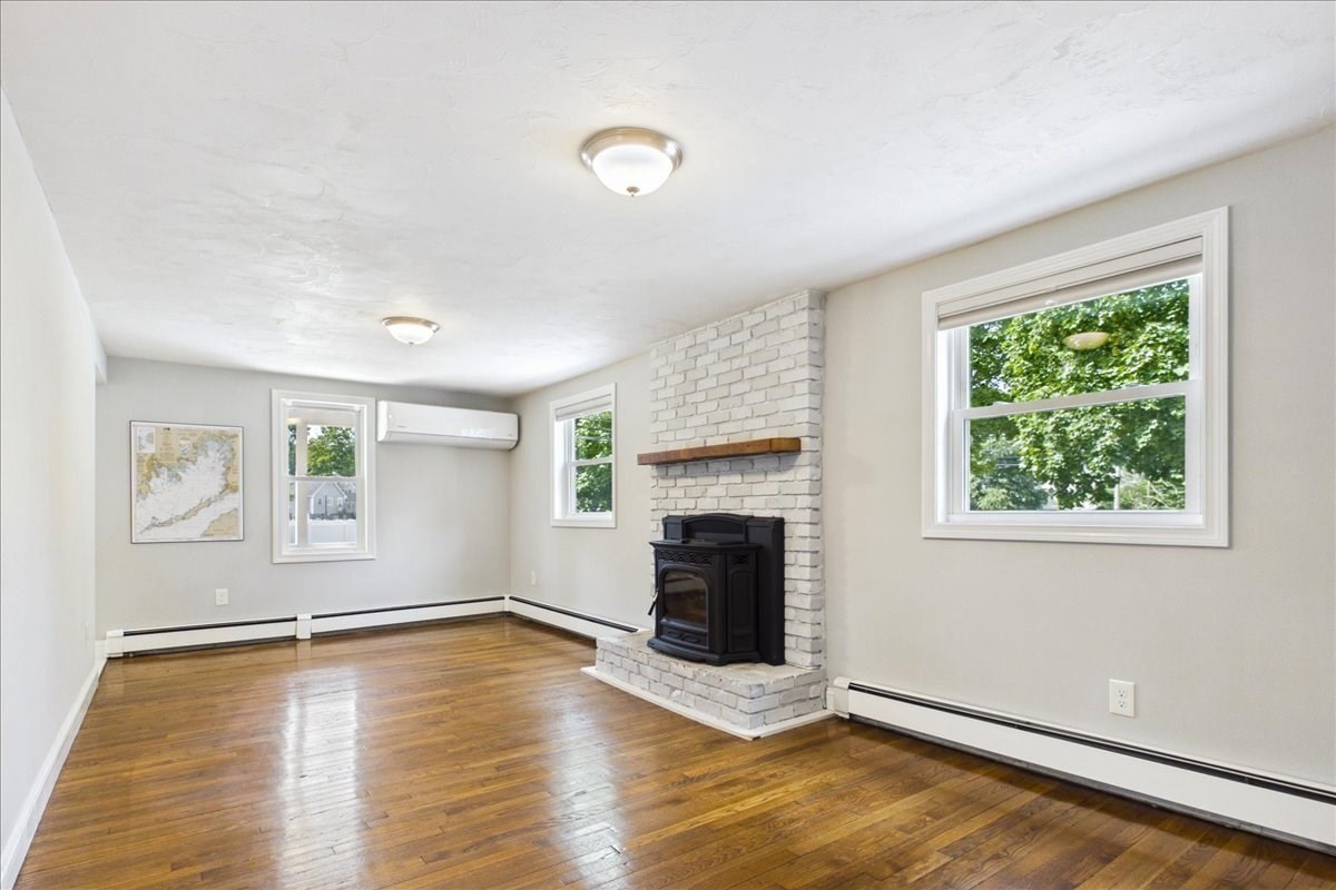 246 Thurber Ave Property Photo 17