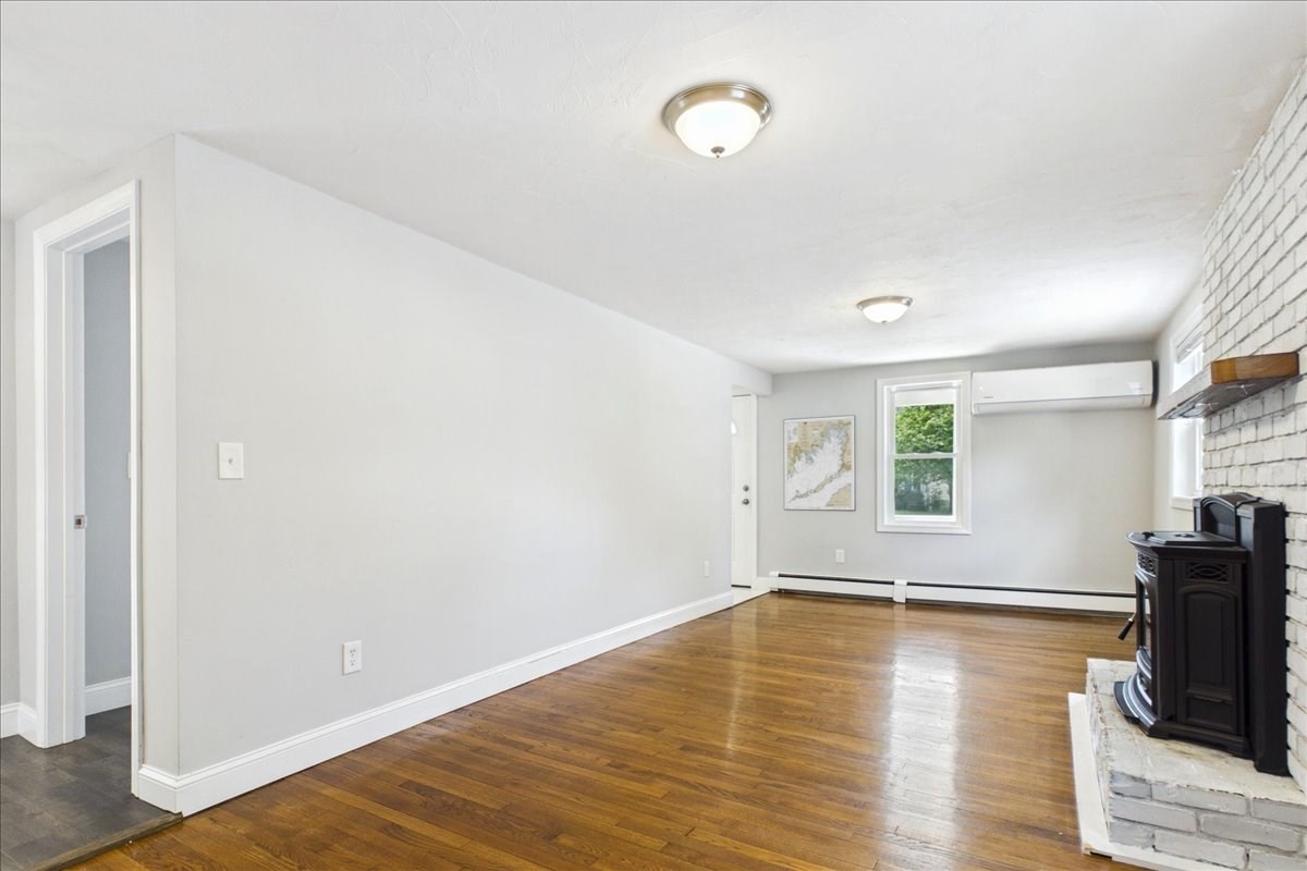 246 Thurber Ave Property Photo 18