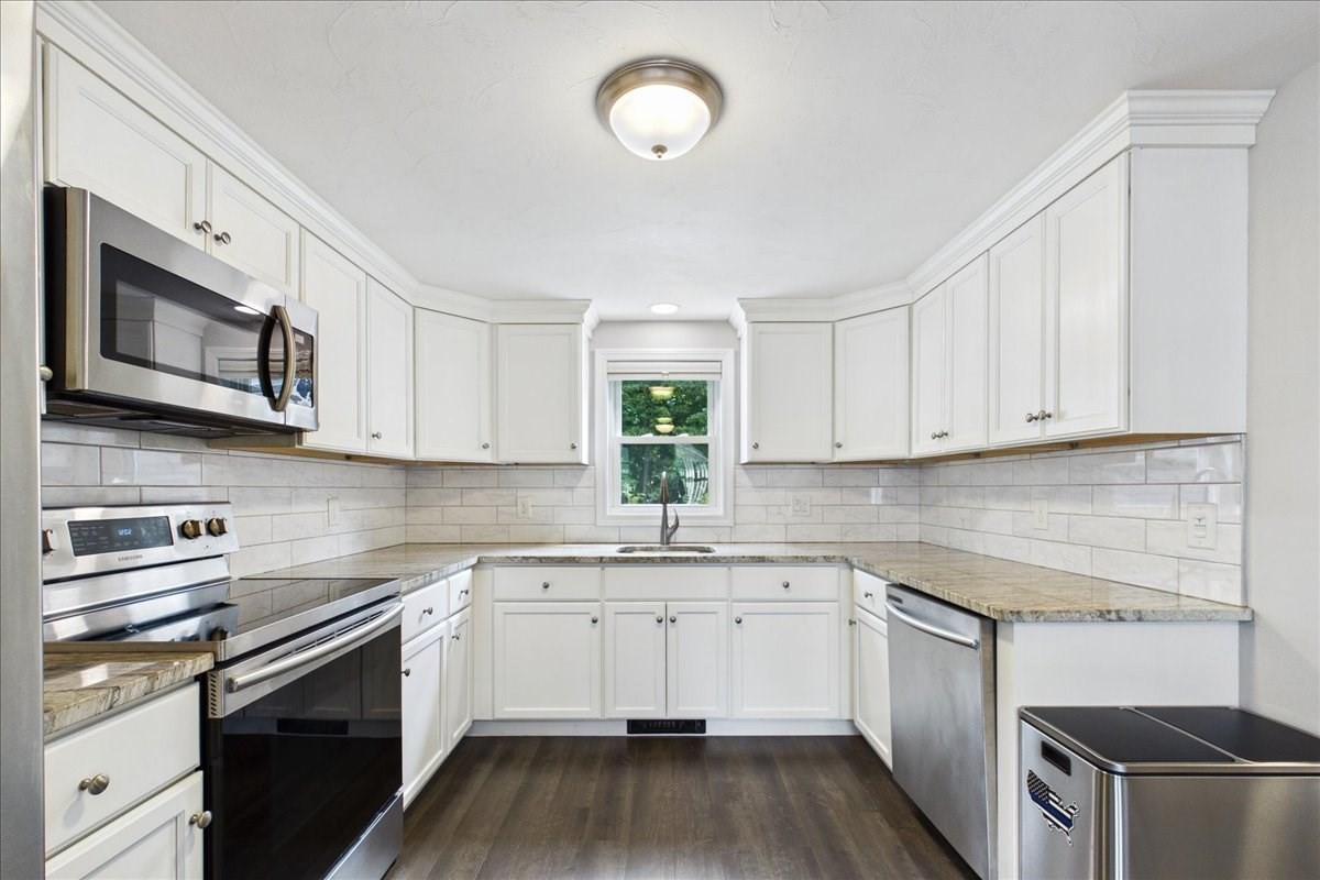 246 Thurber Ave Property Photo 19