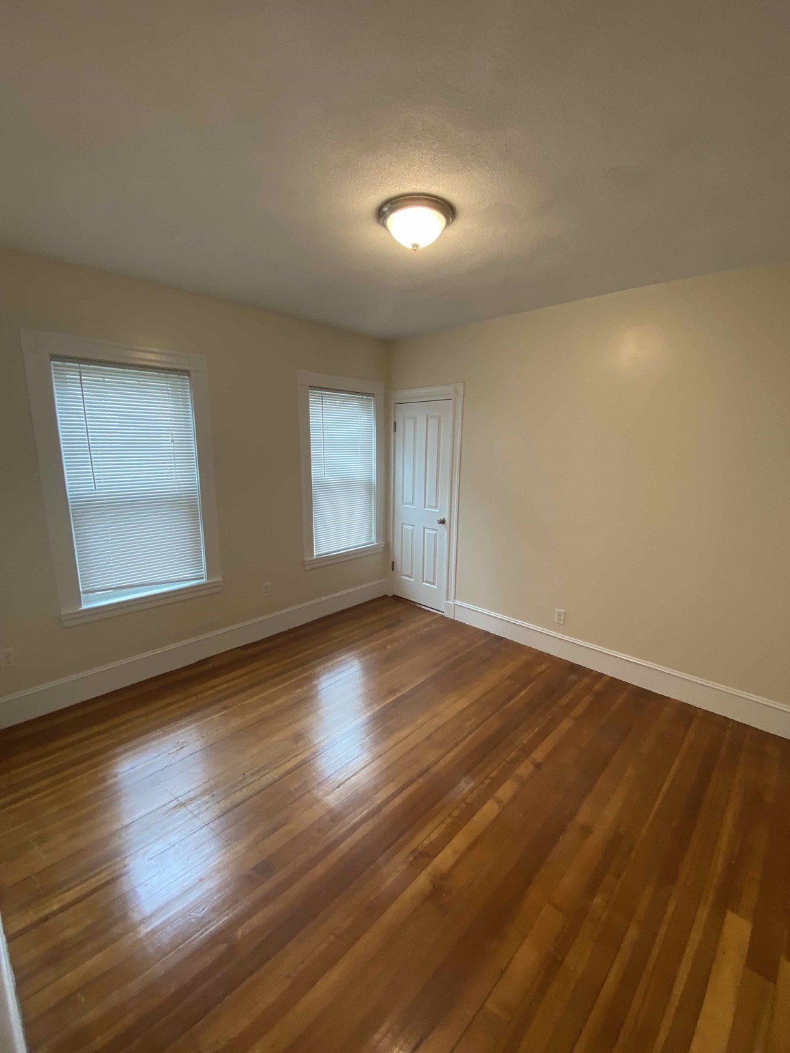 55 Simpson # 1 Property Photo 13