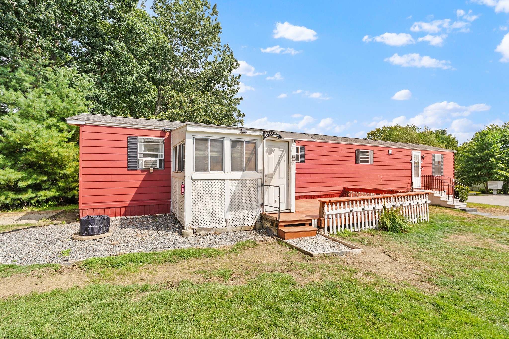 32 Kevork Ave Property Photo 2