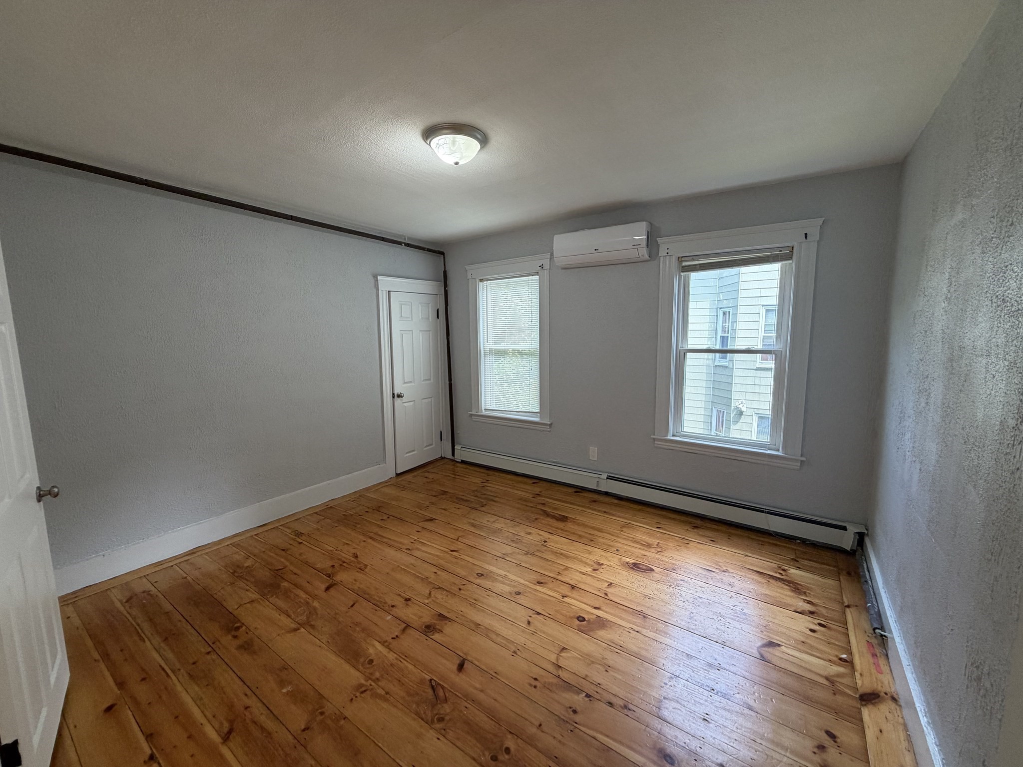 72 Everard St # 2 Property Photo 5