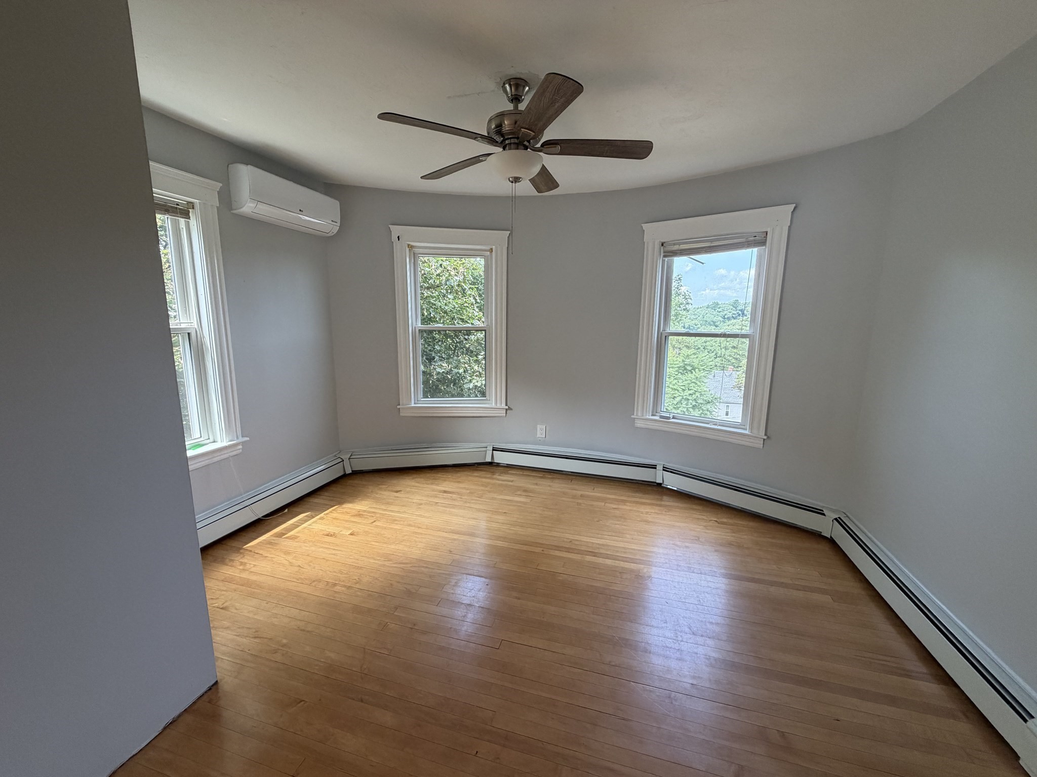 72 Everard St # 2 Property Photo 8