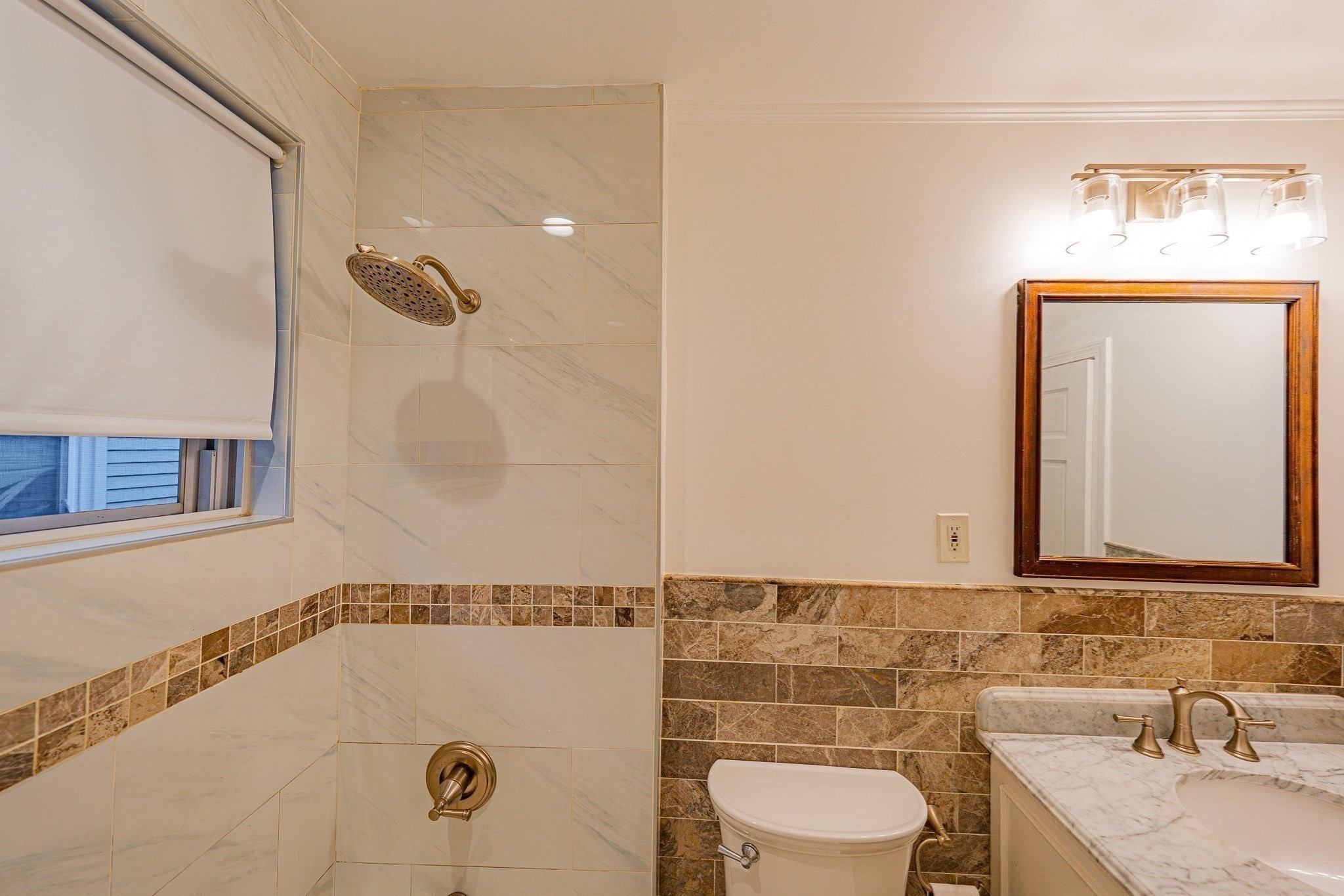 269 Chatham # 2 Property Photo 5