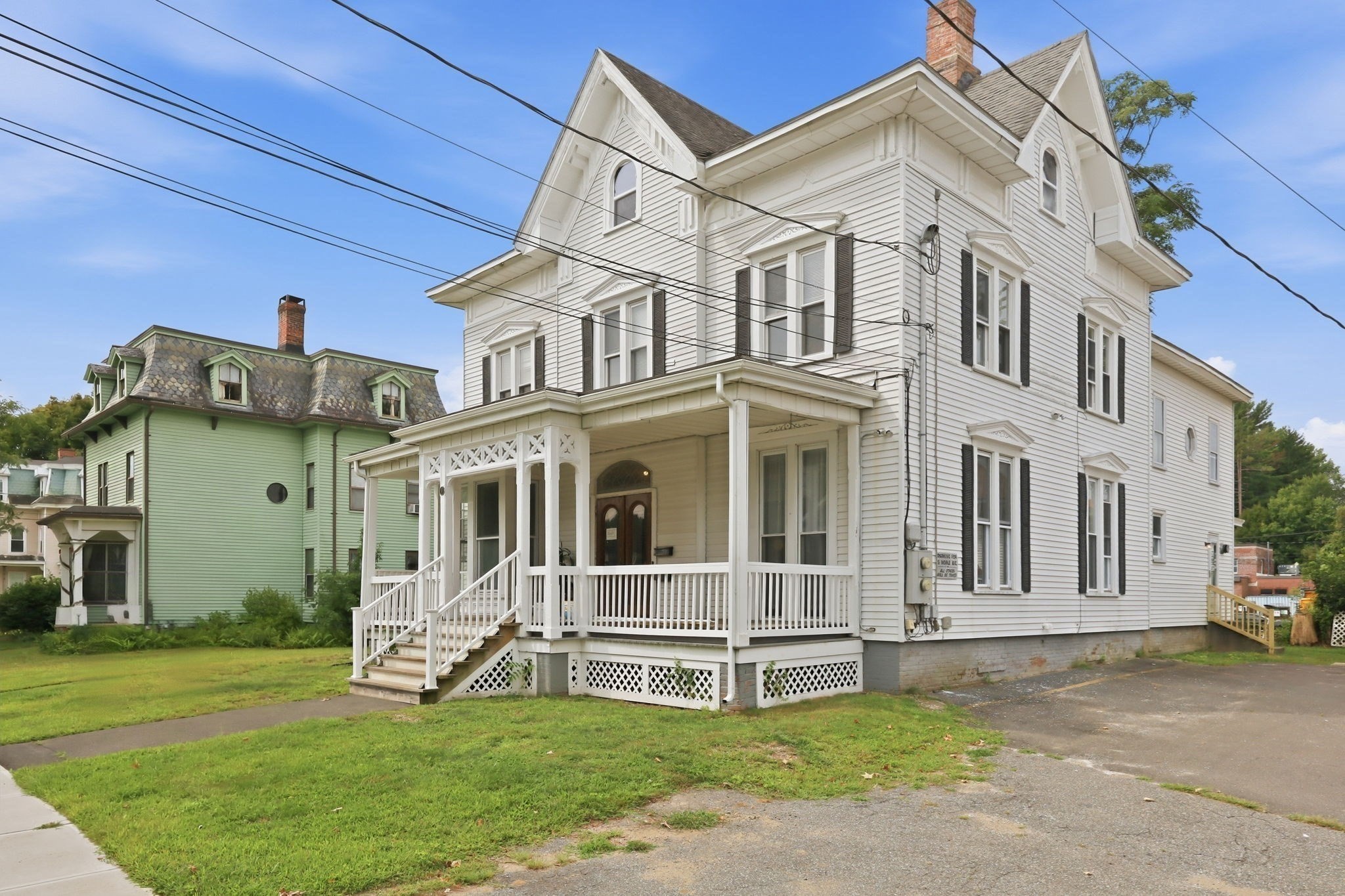 5 Noble Ave Property Photo 1