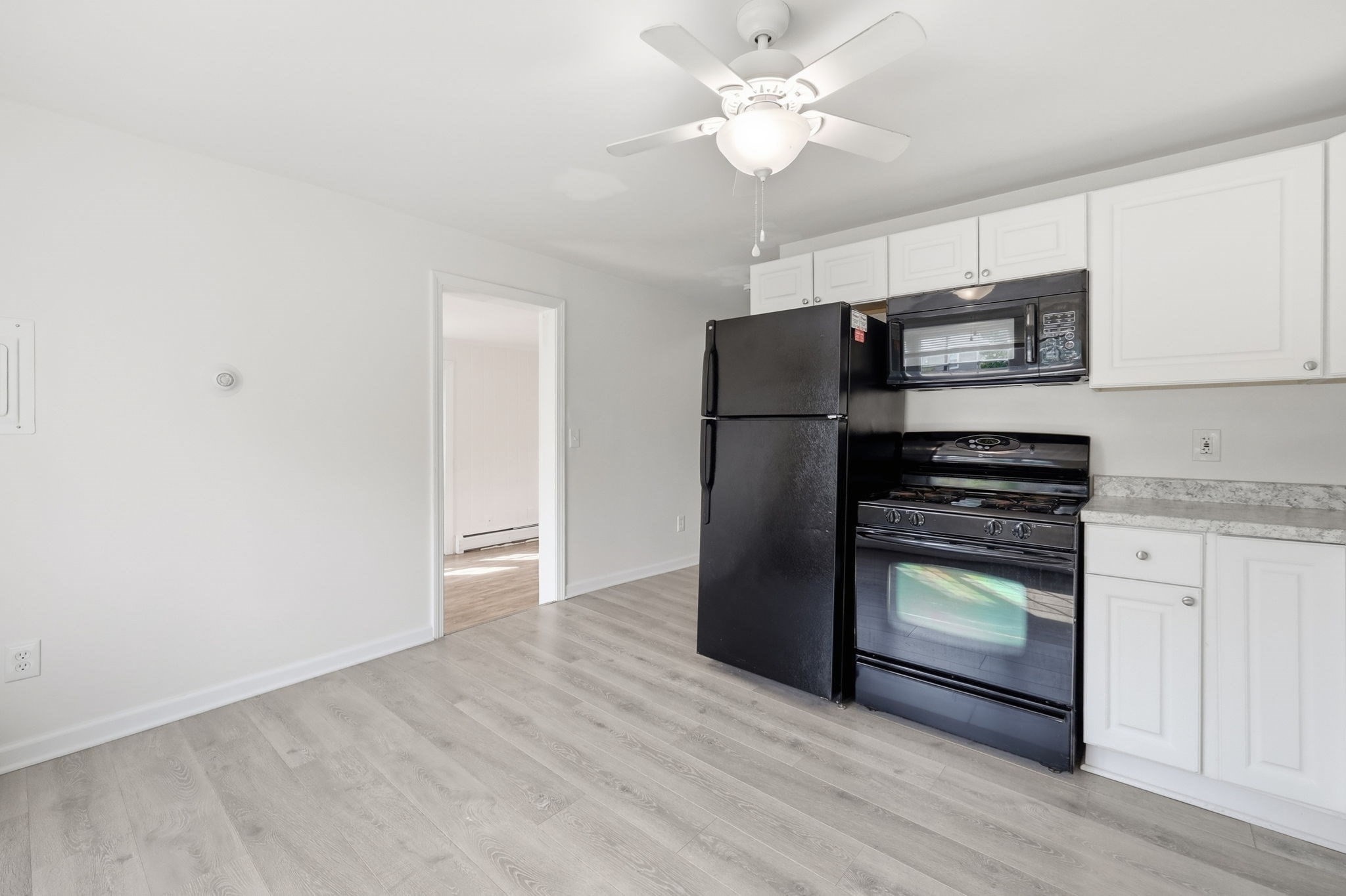 5 Noble Ave Property Photo 6