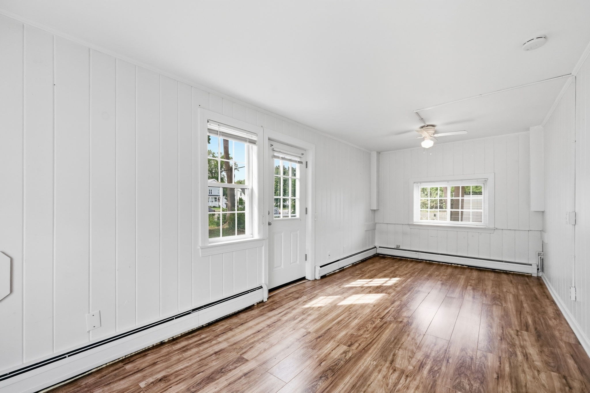 5 Noble Ave Property Photo 8
