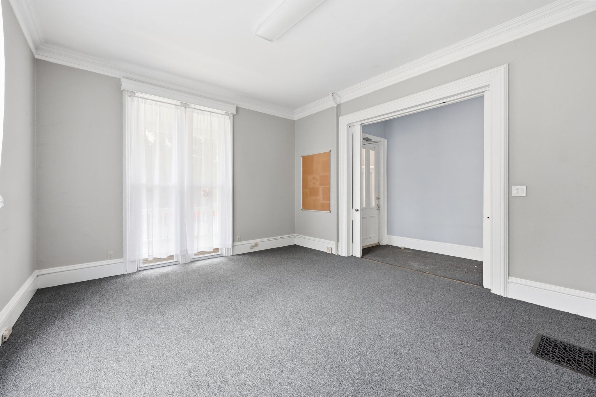 5 Noble Ave Property Photo 19