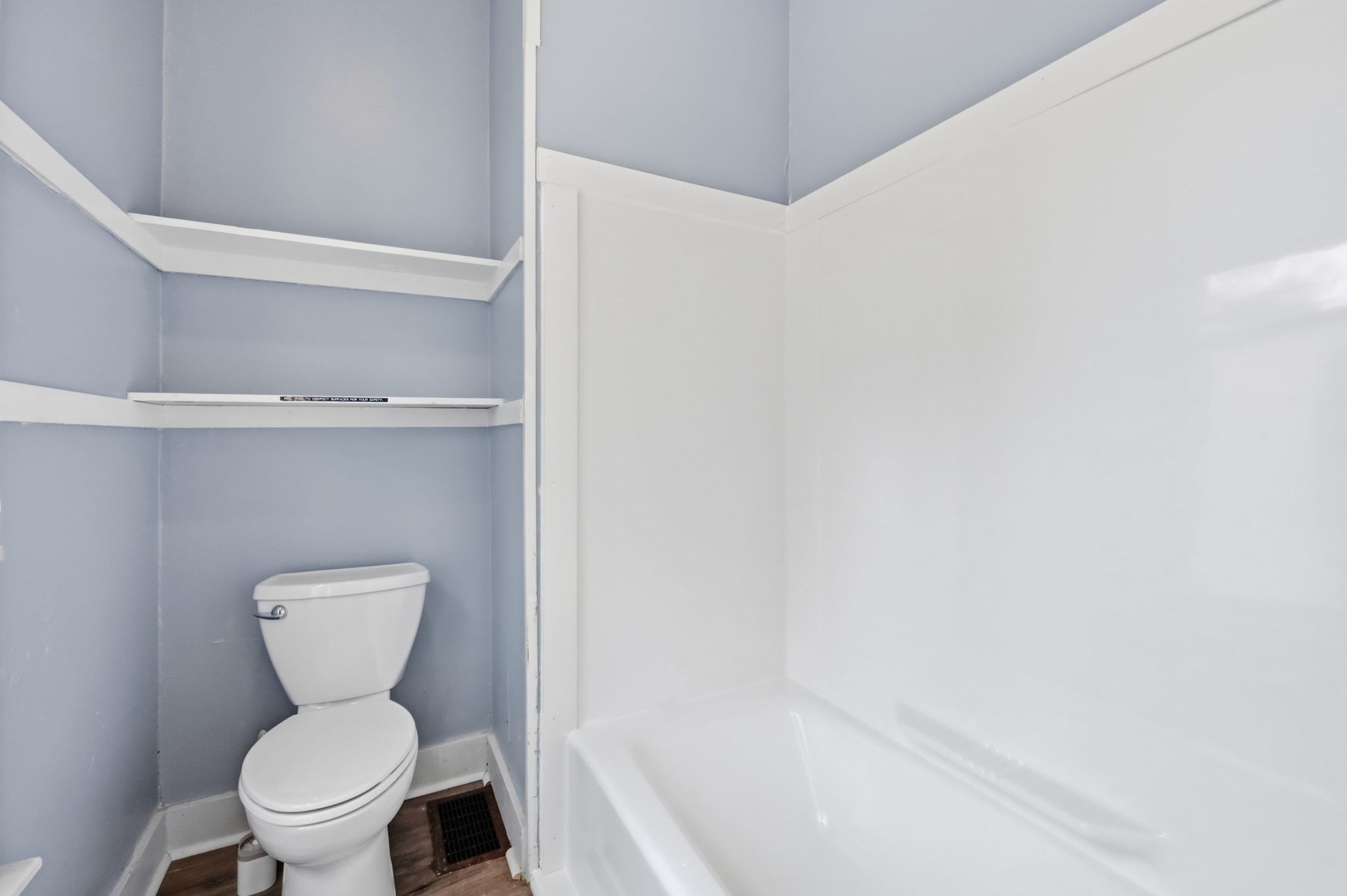 5 Noble Ave Property Photo 27