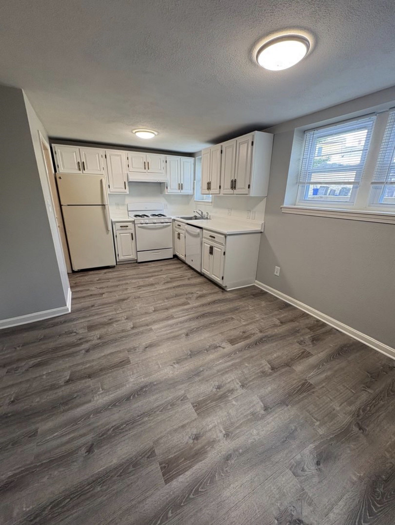72 Cabot St # 2 Property Photo 1