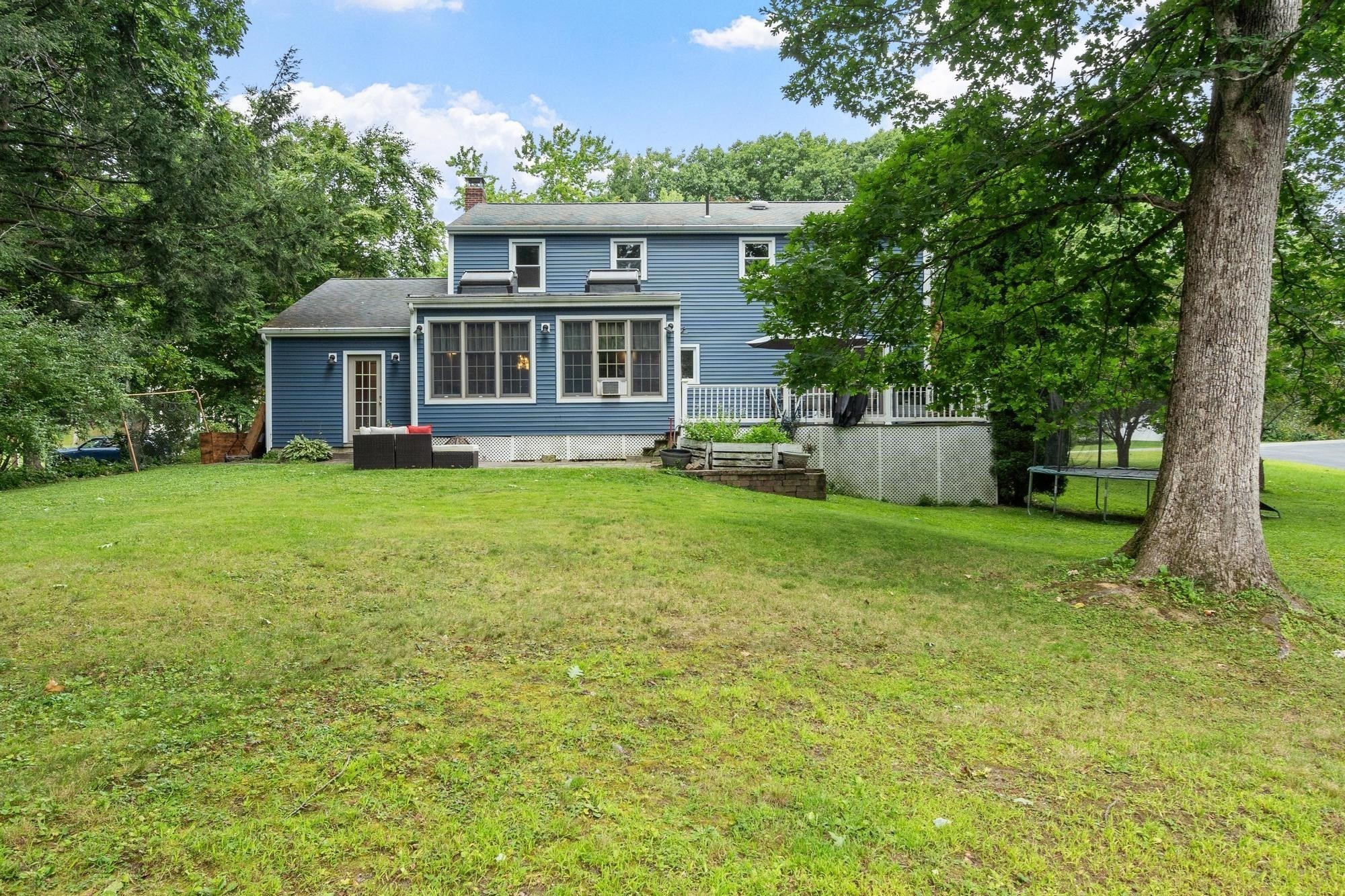 55 Dorothy Ave Property Photo 3