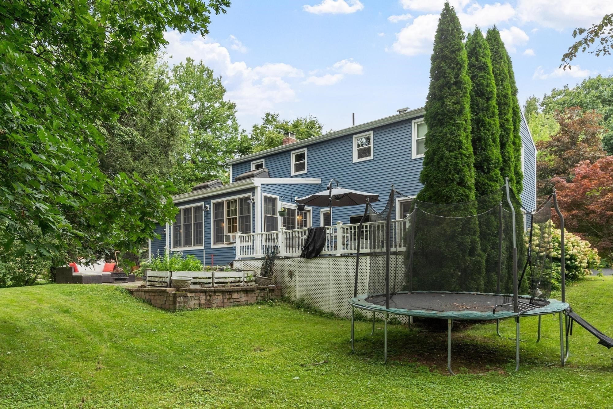 55 Dorothy Ave Property Photo 4