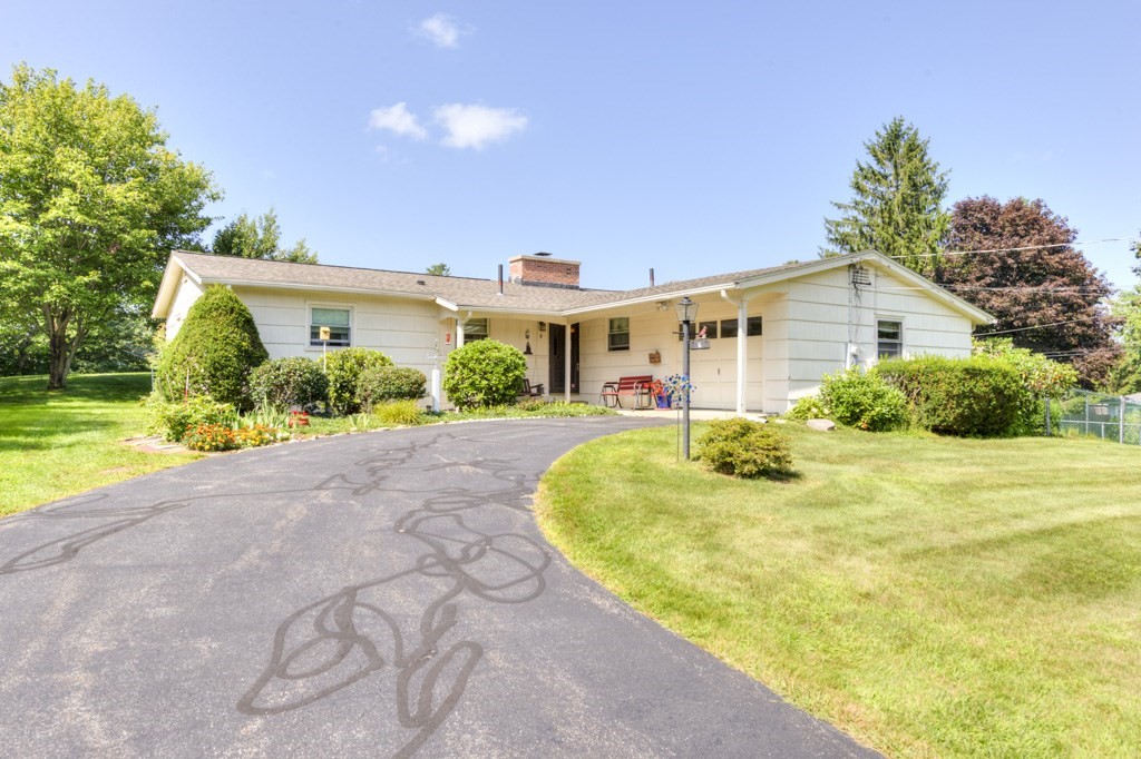 6 Burtenmar Circle Property Photo 1