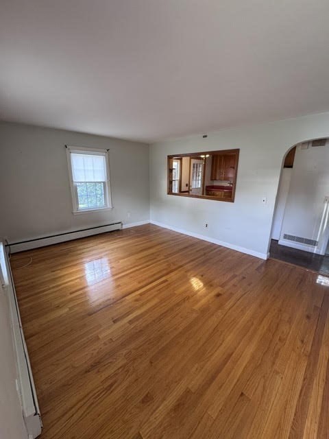 7 Globe St Property Photo 3