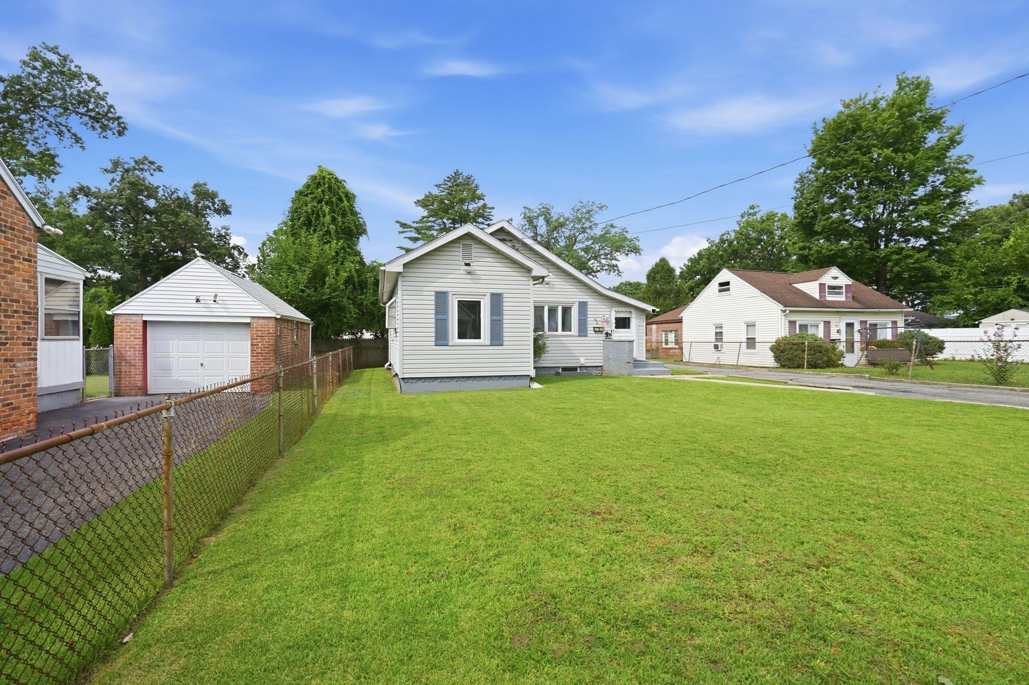 66 Upland Property Photo 2