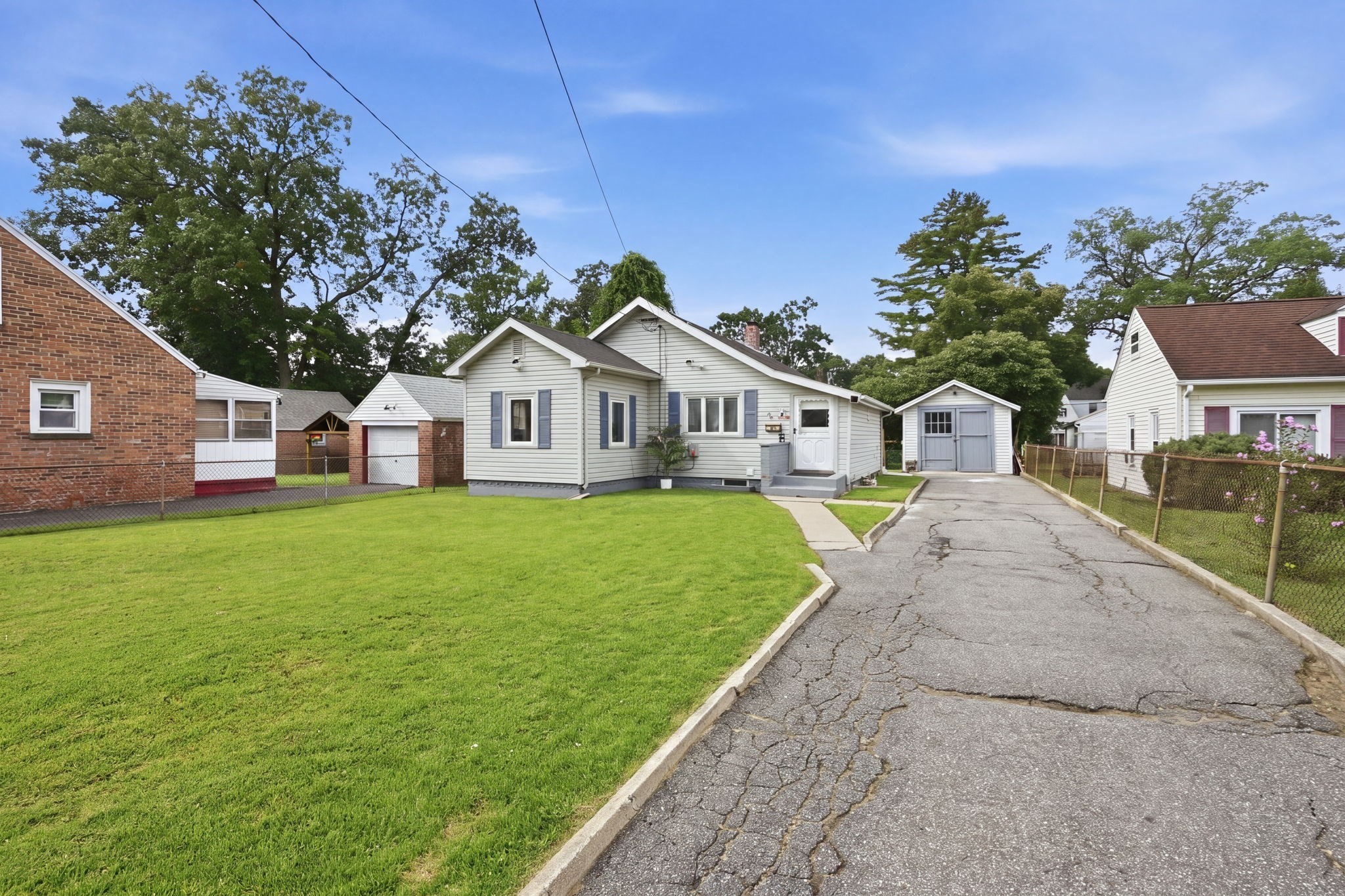 66 Upland Property Photo 3