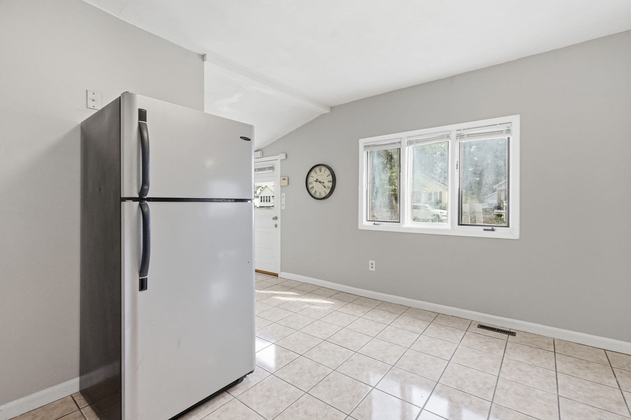 66 Upland Property Photo 7