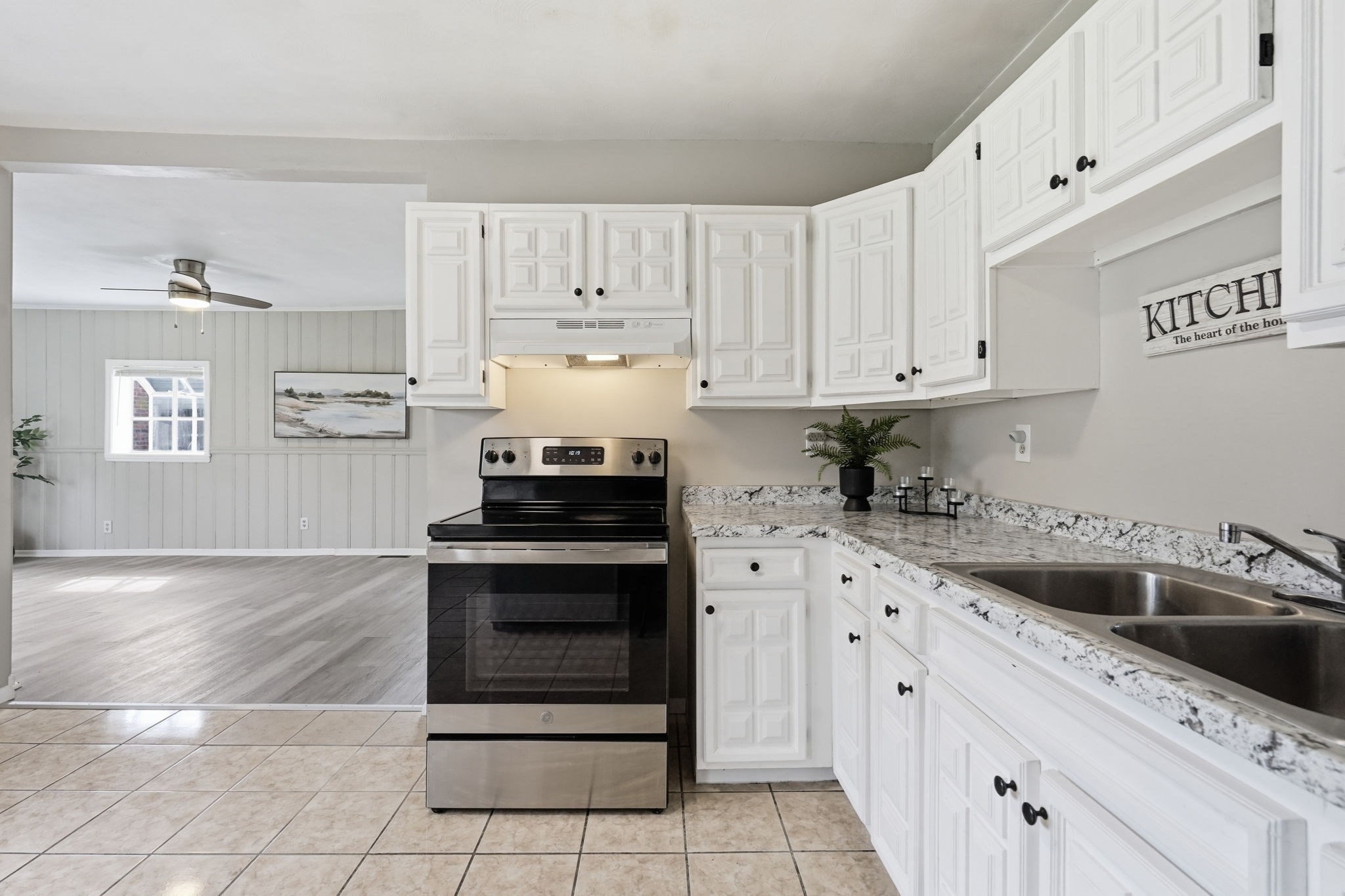 66 Upland Property Photo 8