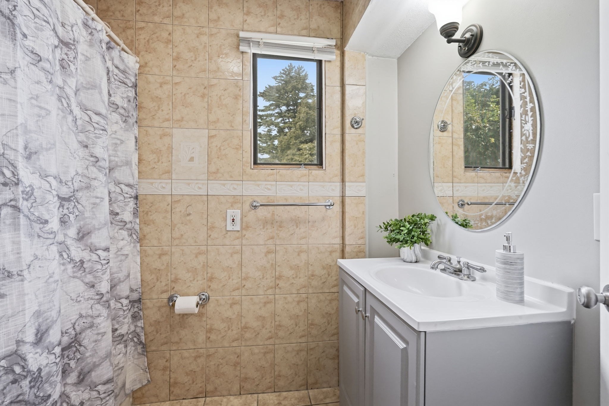 66 Upland Property Photo 12
