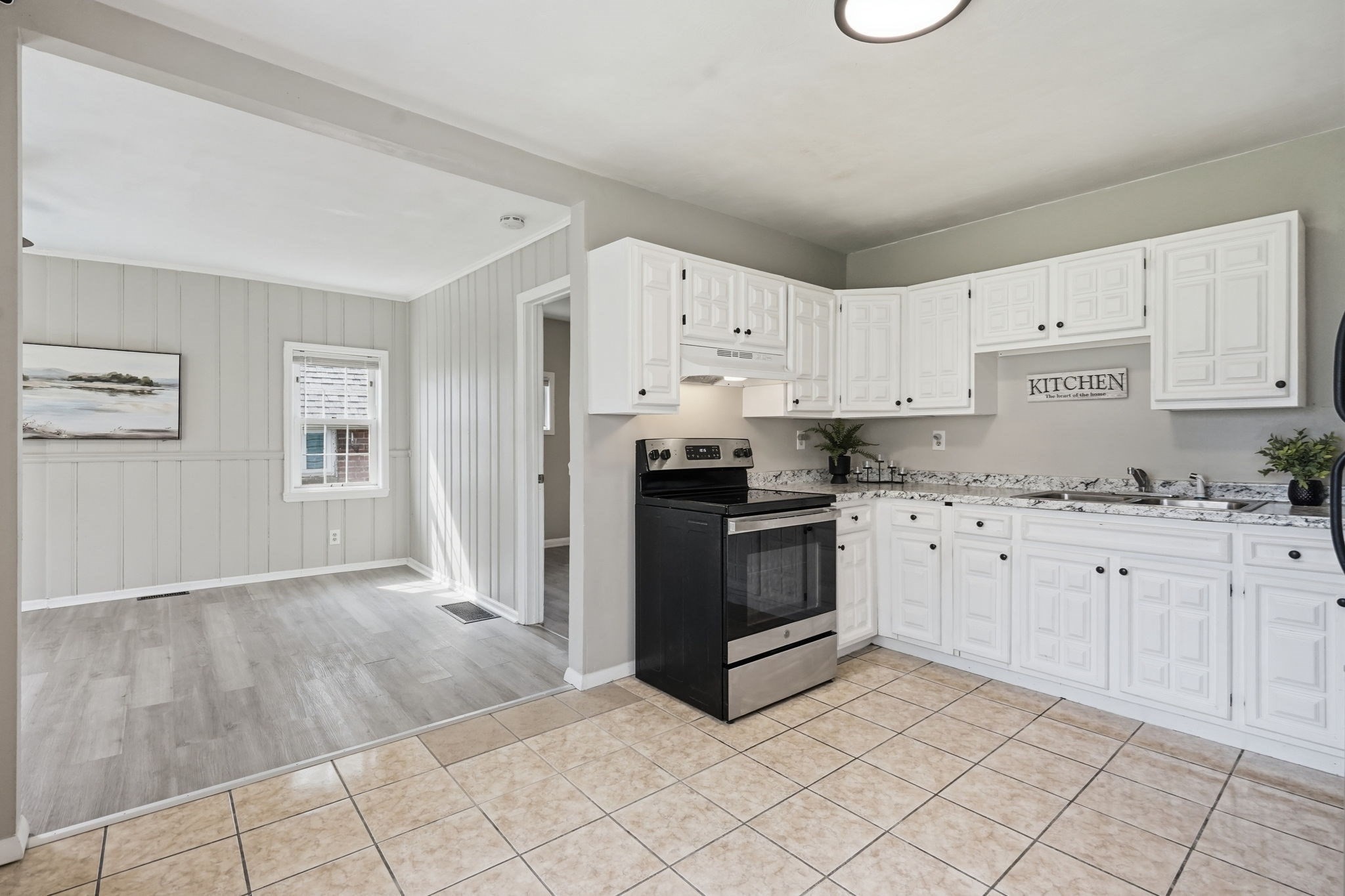 66 Upland Property Photo 14