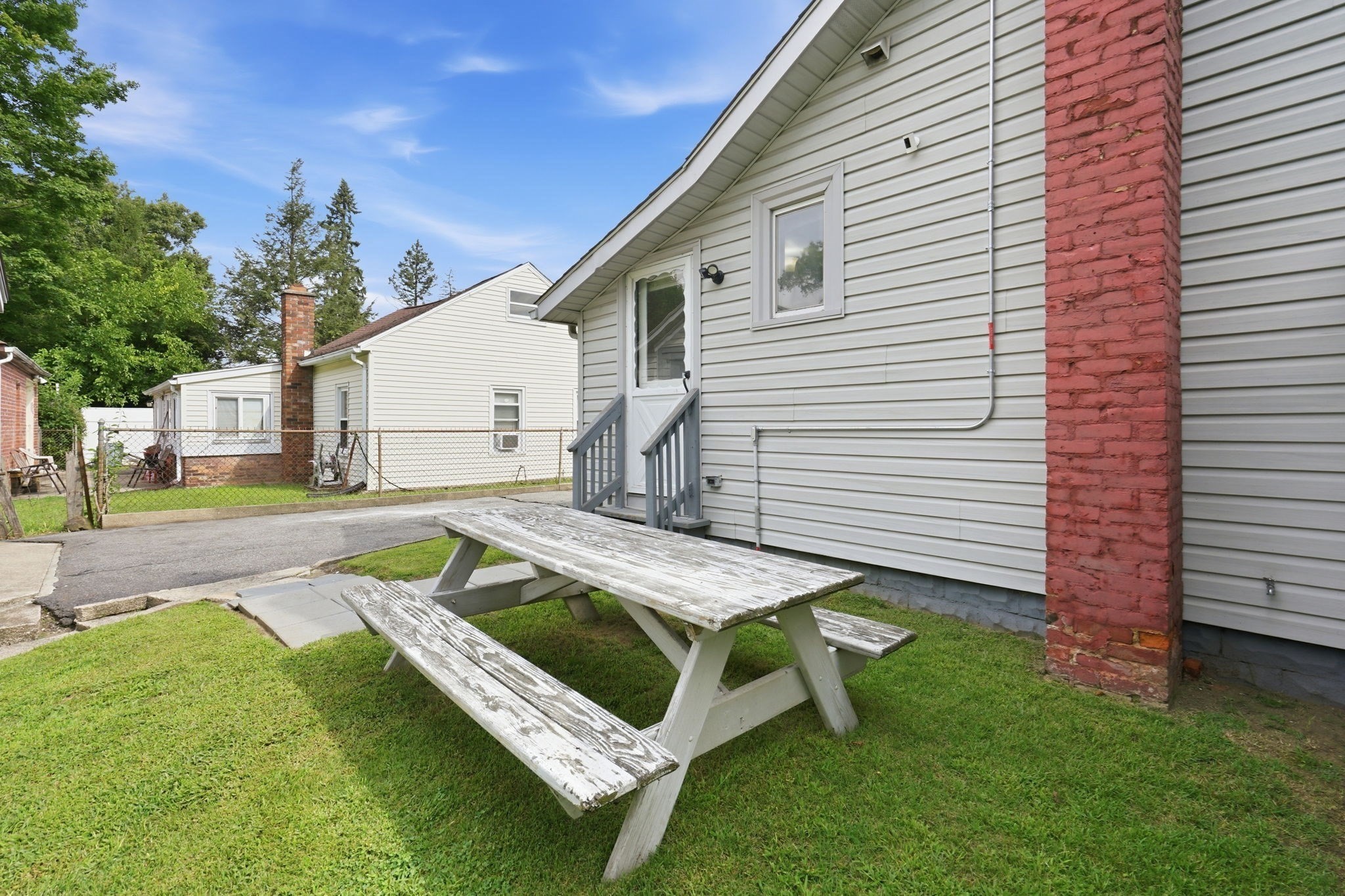 66 Upland Property Photo 31