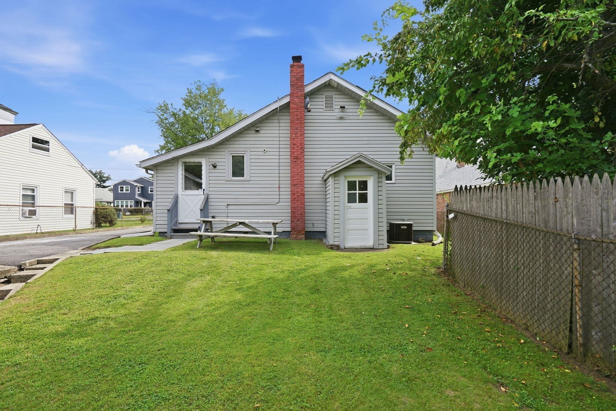 66 Upland Property Photo 37
