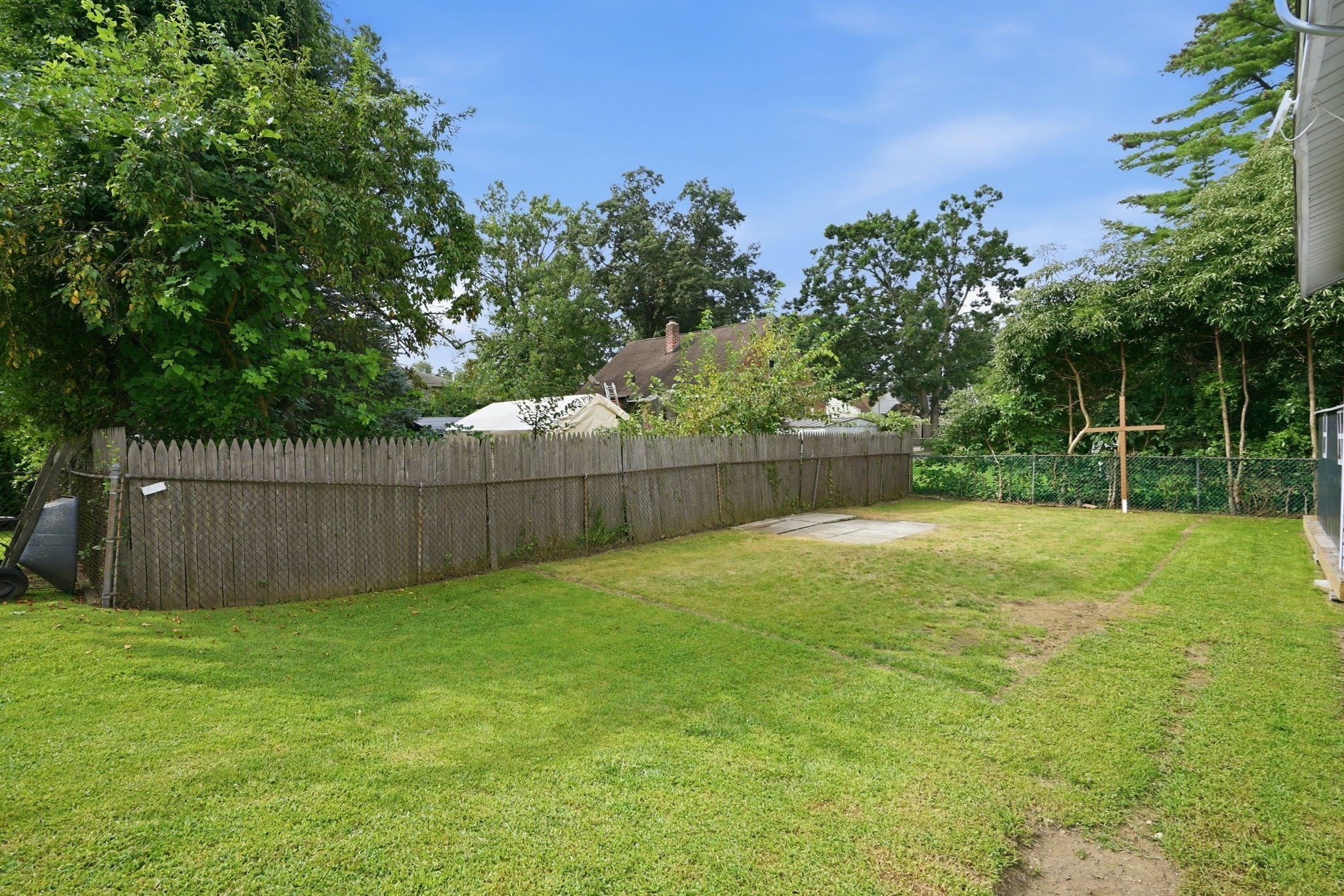 66 Upland Property Photo 38