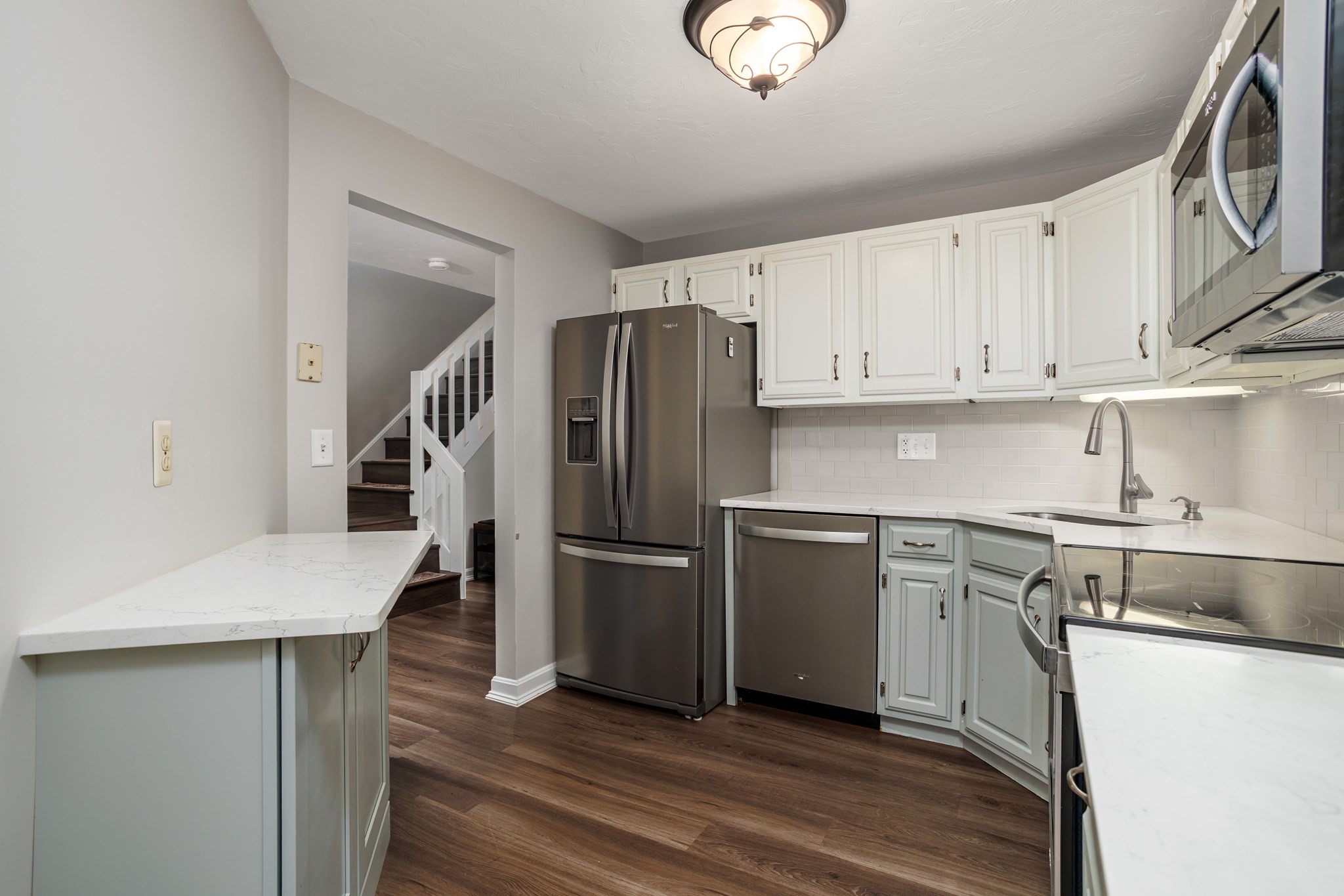 512 Ridgefield Cir # C Property Photo 4