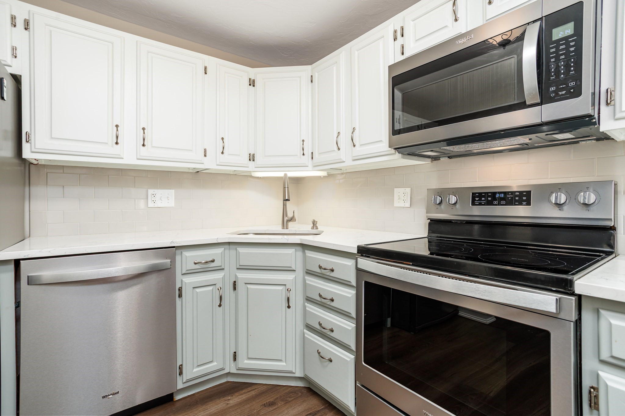 512 Ridgefield Cir # C Property Photo 5