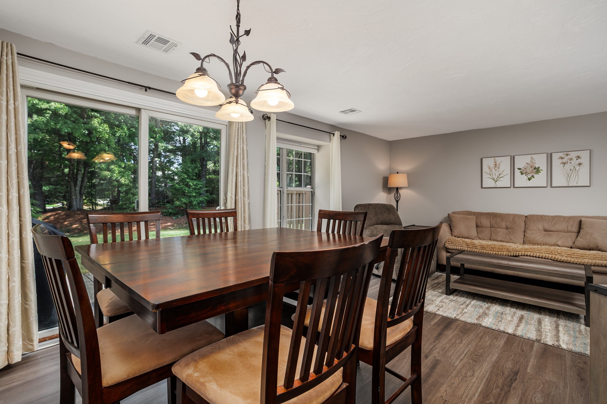512 Ridgefield Cir # C Property Photo 9