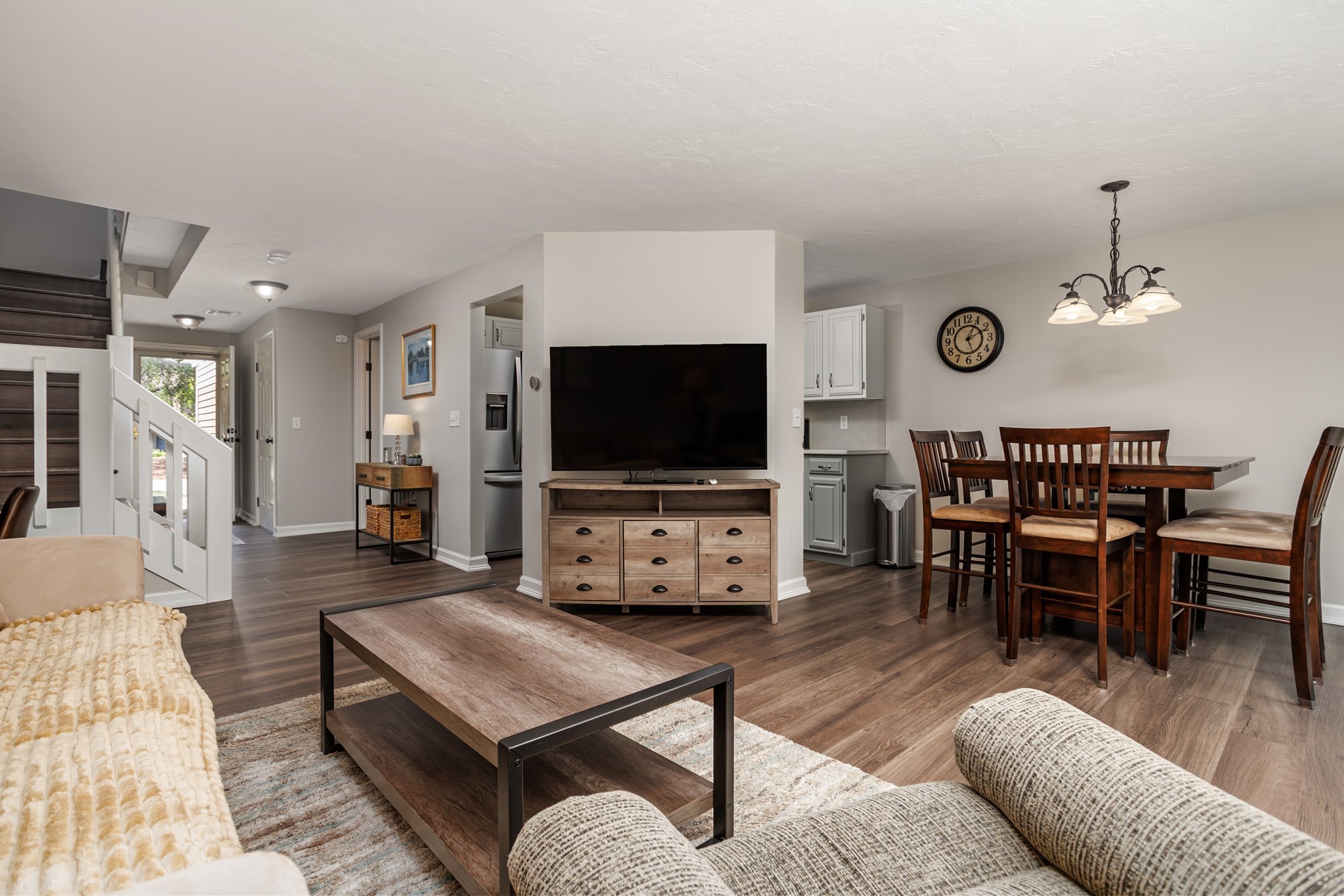 512 Ridgefield Cir # C Property Photo 10