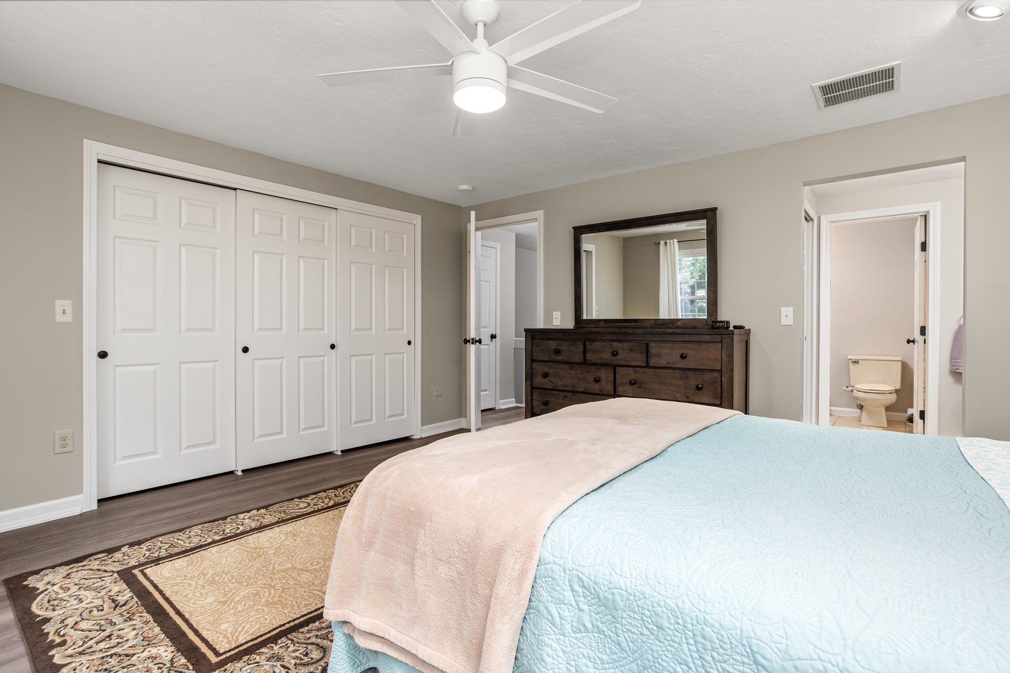 512 Ridgefield Cir # C Property Photo 16