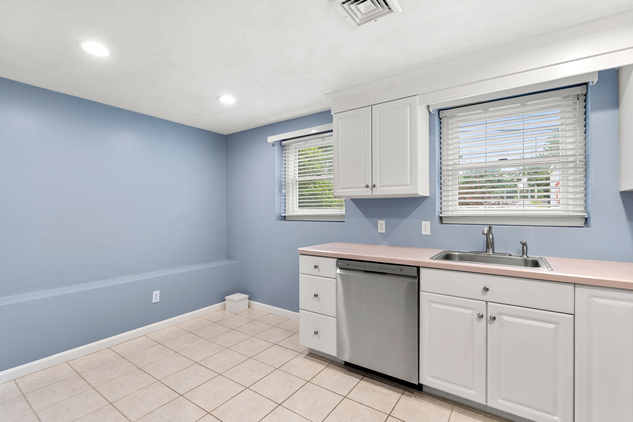 25 Glen Drive Property Photo 38