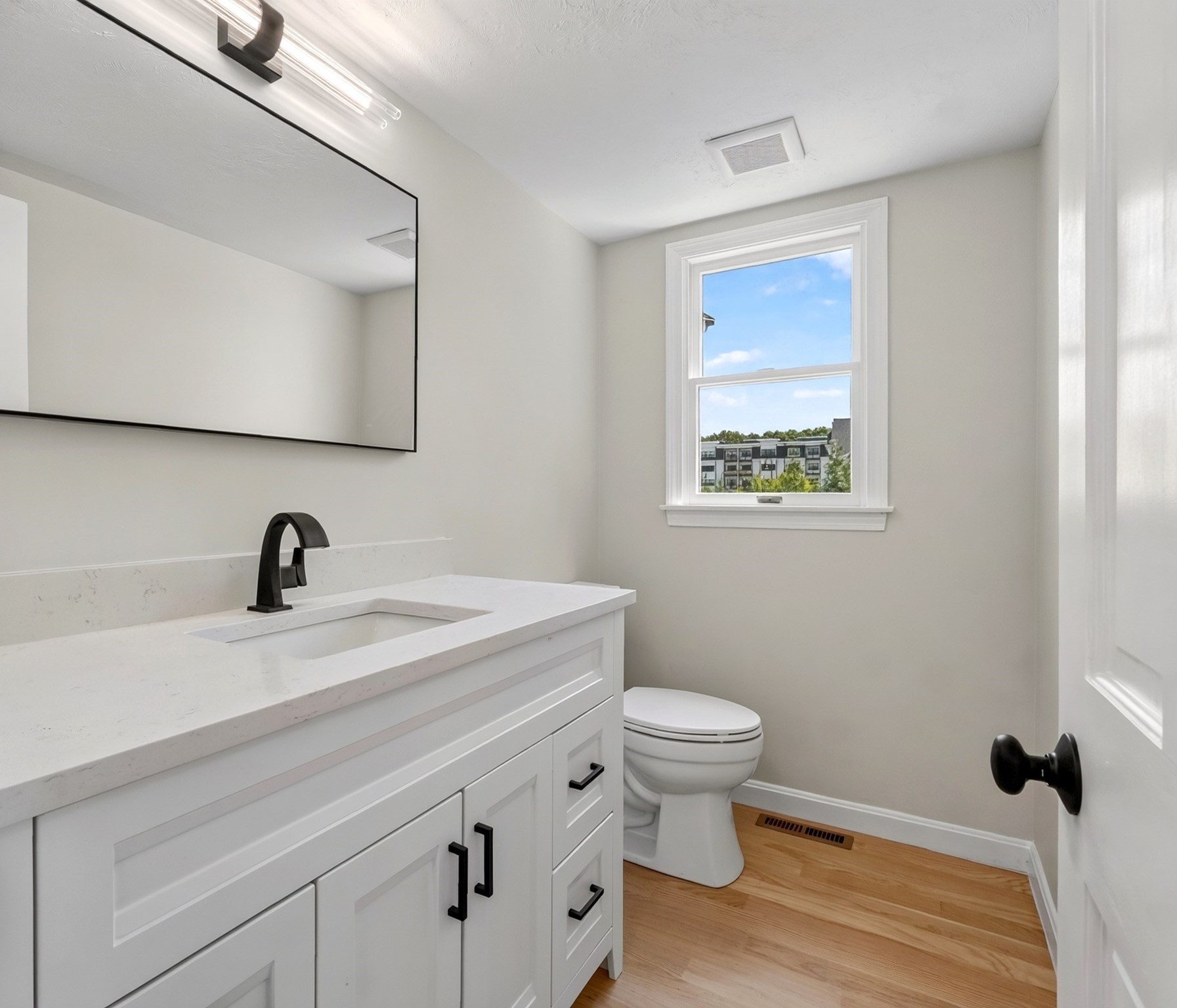 853 Washington Street # 6 Property Photo 8