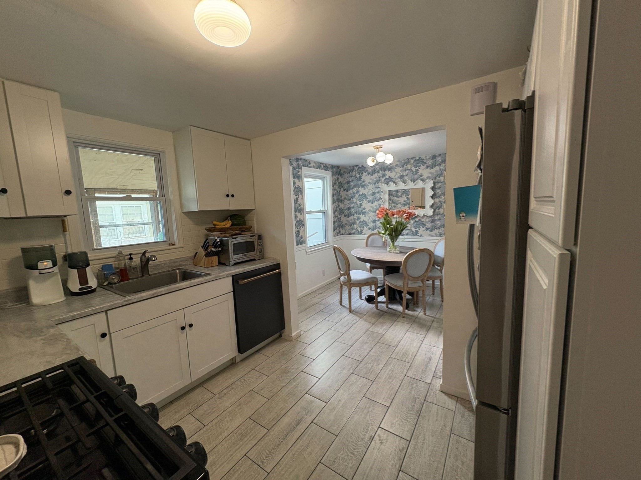 216 Quincy Shore Dr Property Photo 2